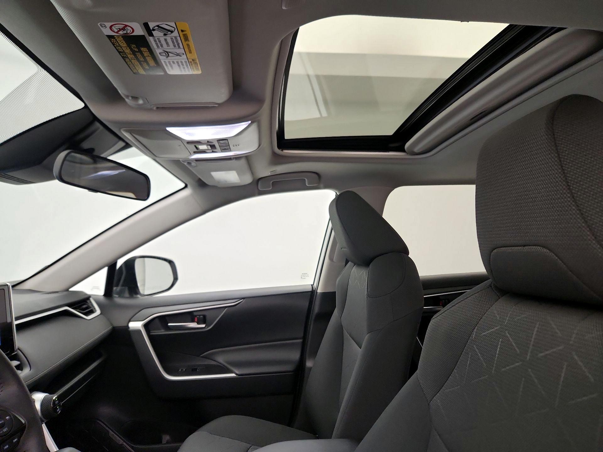 Thumbnail: 2024 Toyota RAV4 - 20