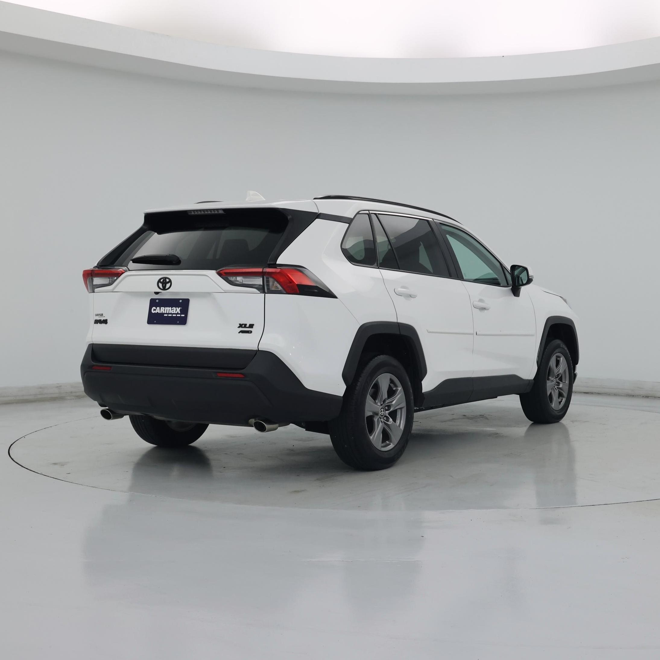 Thumbnail: 2024 Toyota RAV4 - 8