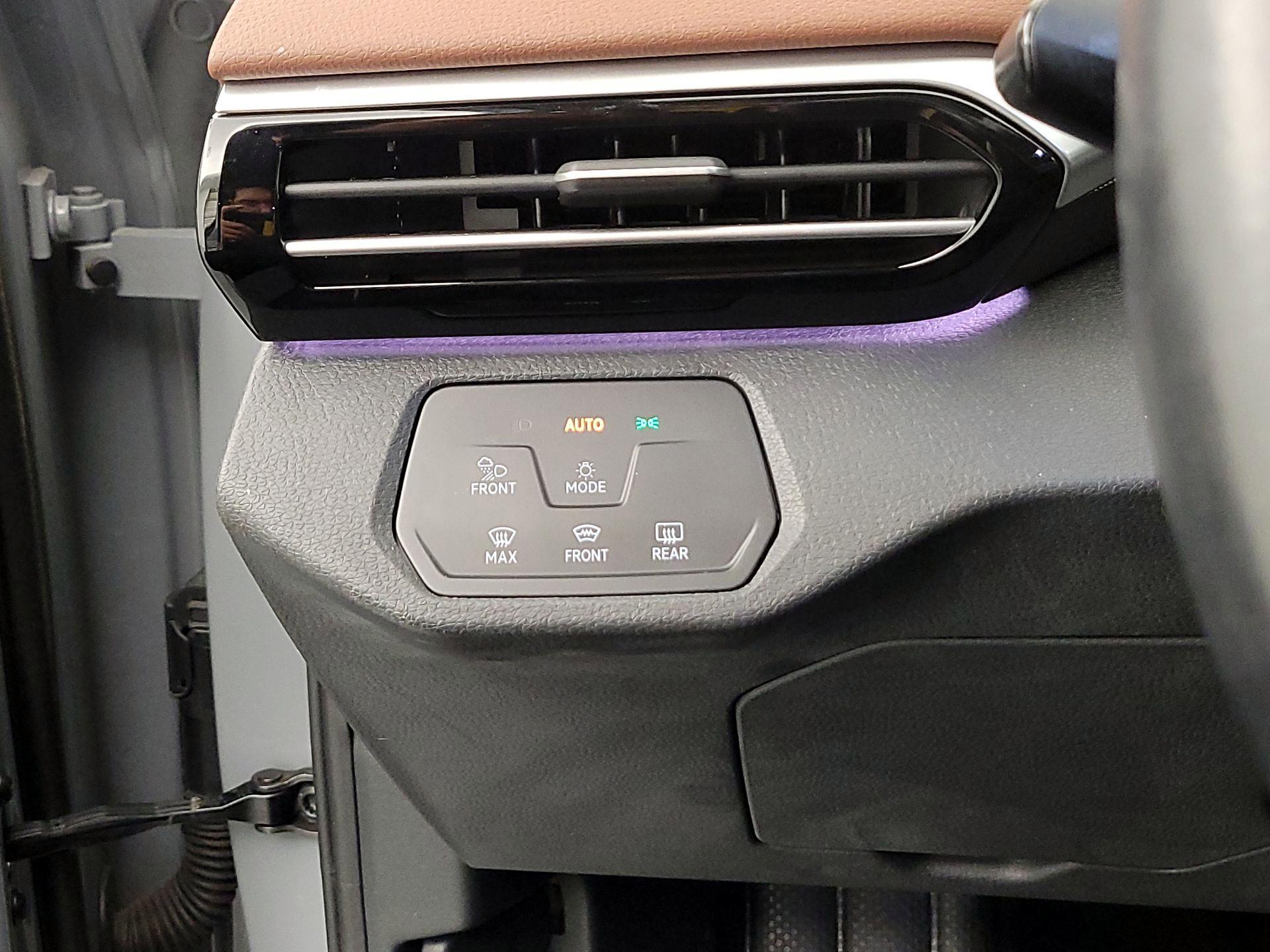 Thumbnail: 2021 Volkswagen ID.4 - 13