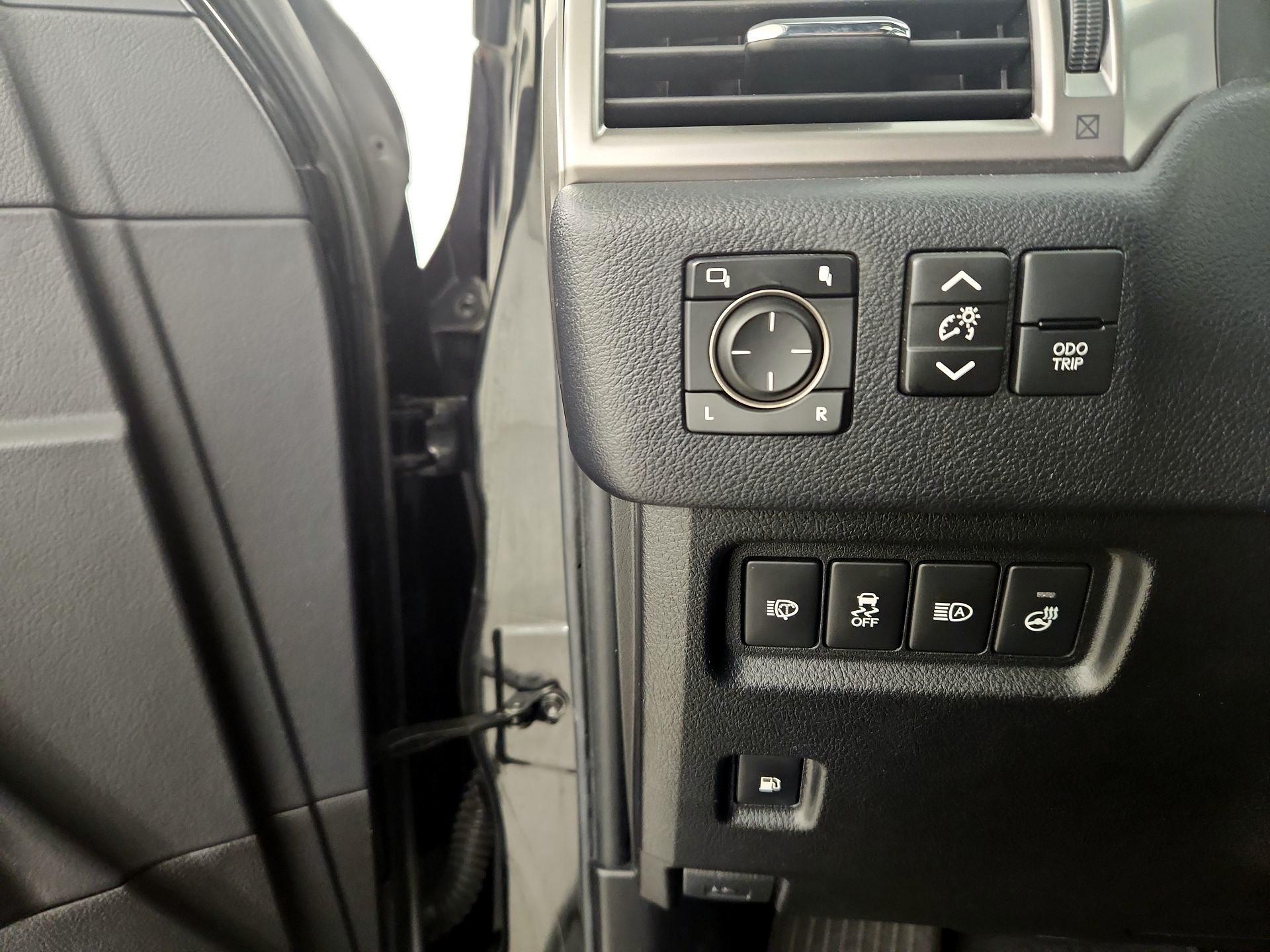 Thumbnail: 2022 Lexus GX - 13