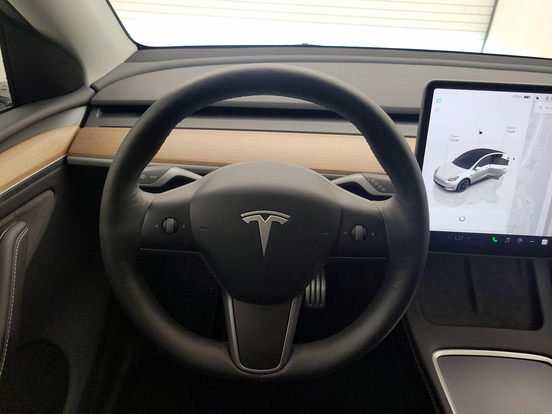 Thumbnail: 2025 Tesla Model Y - 10
