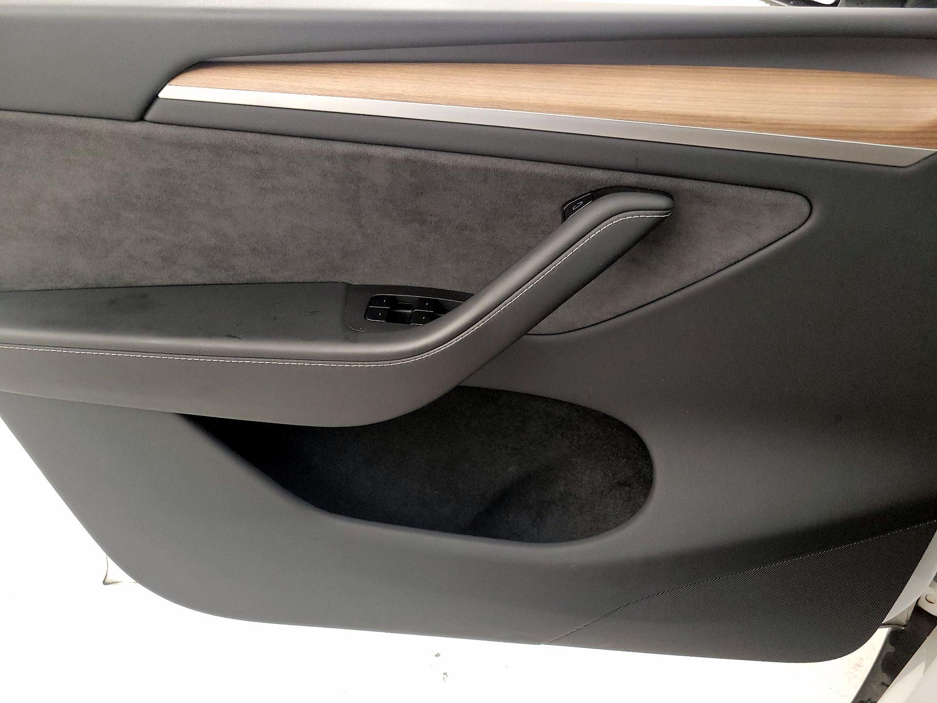 Thumbnail: 2025 Tesla Model Y - 12