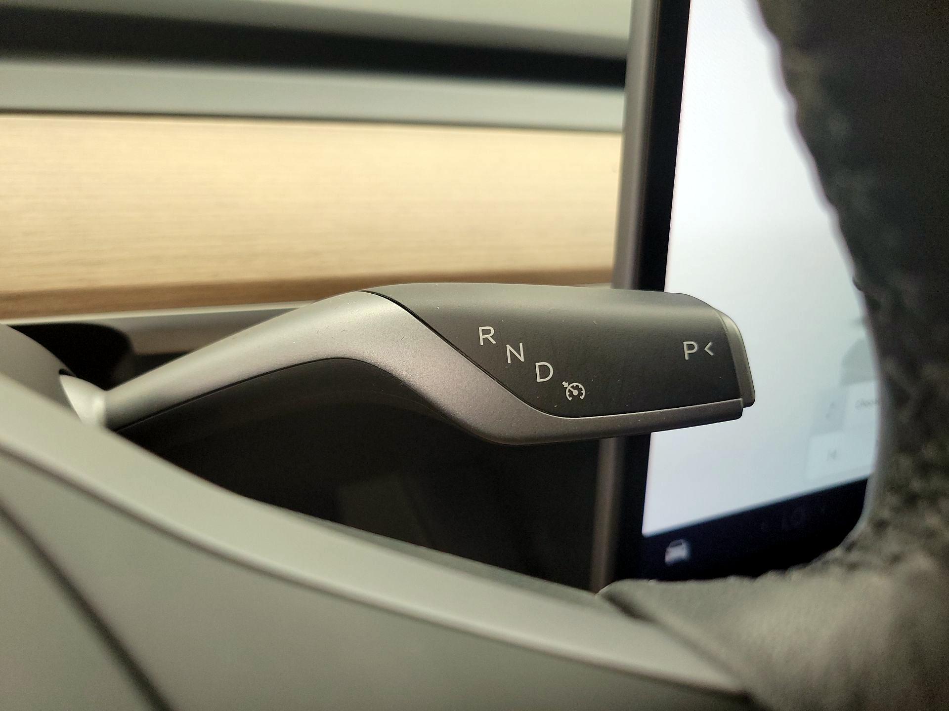 Thumbnail: 2025 Tesla Model Y - 17