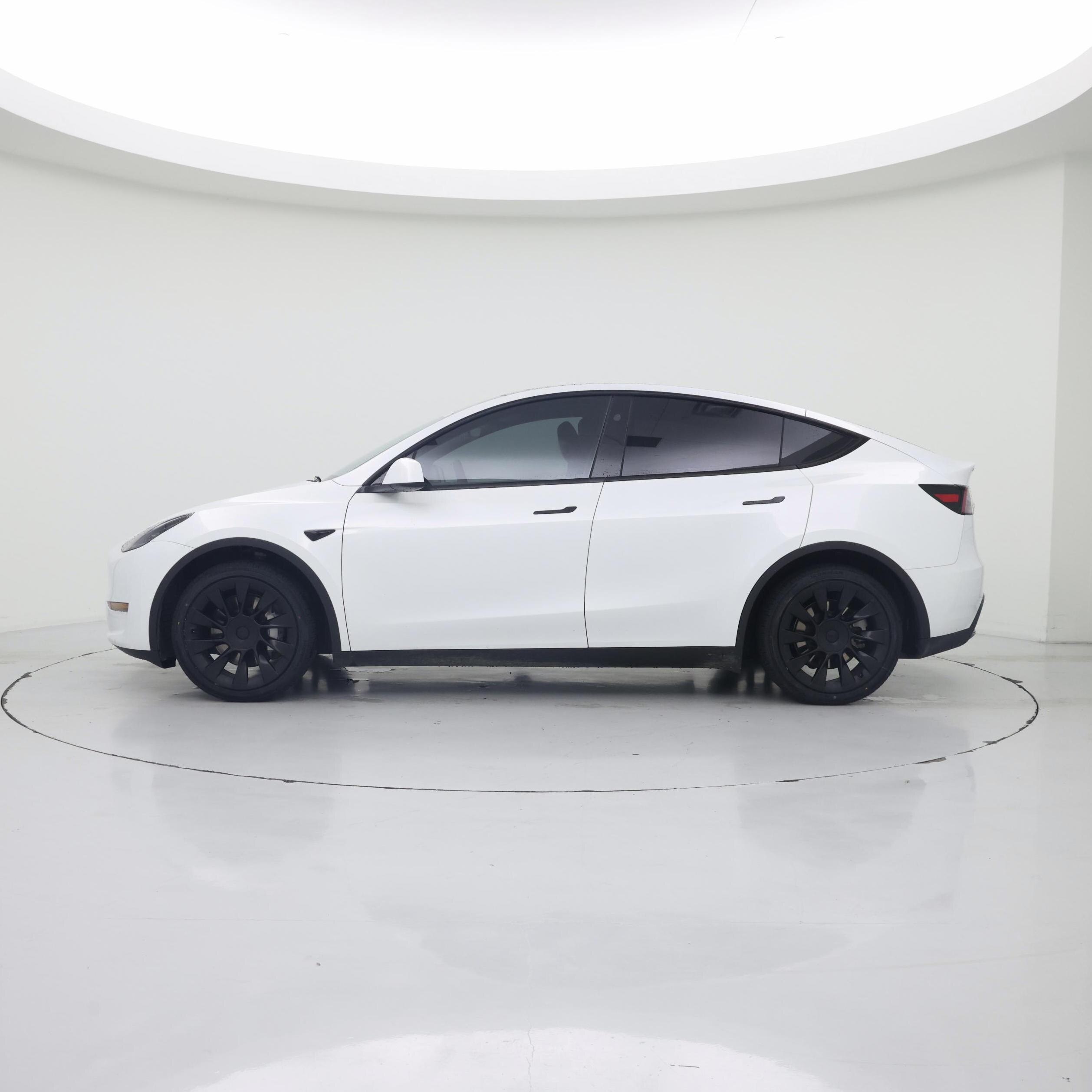 Thumbnail: 2025 Tesla Model Y - 3