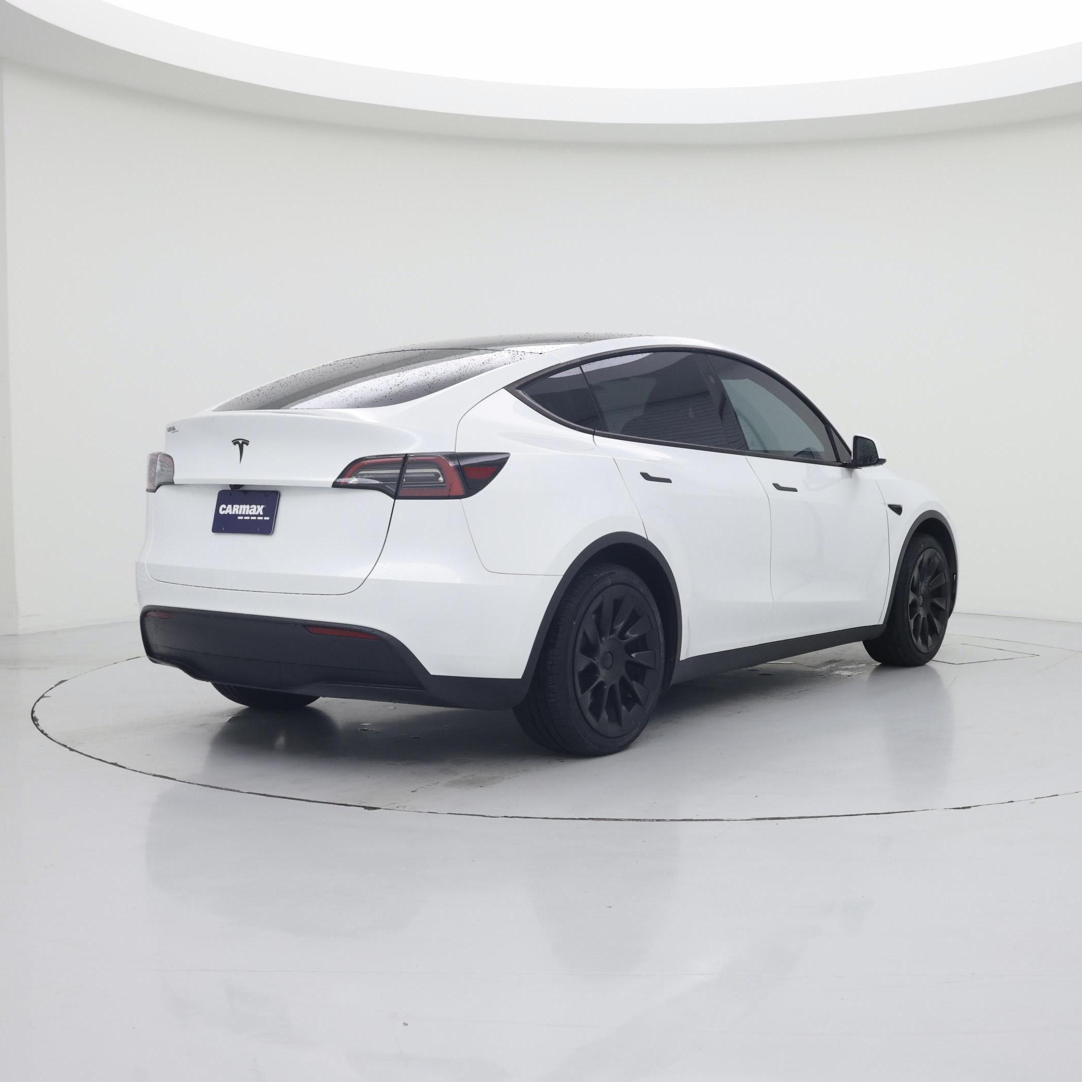 Thumbnail: 2025 Tesla Model Y - 8
