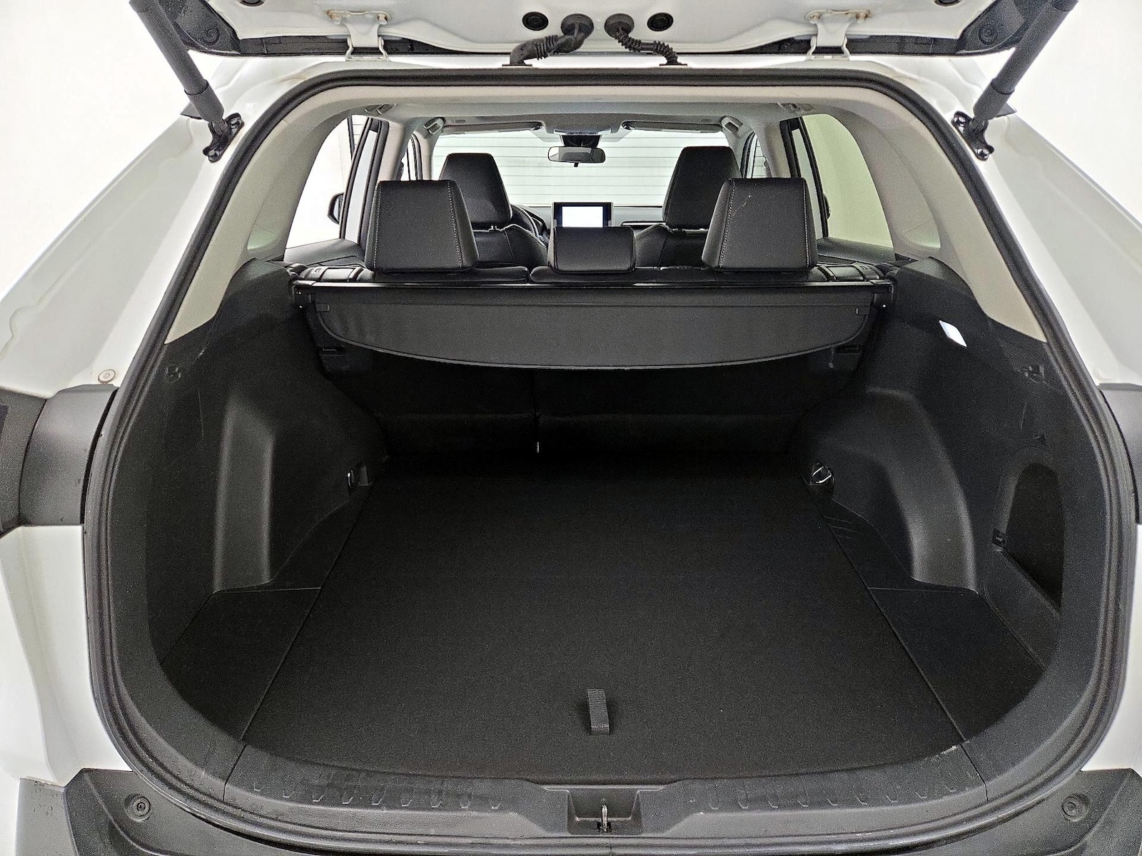 2025 Toyota RAV4 XLE Premium - Photo 21