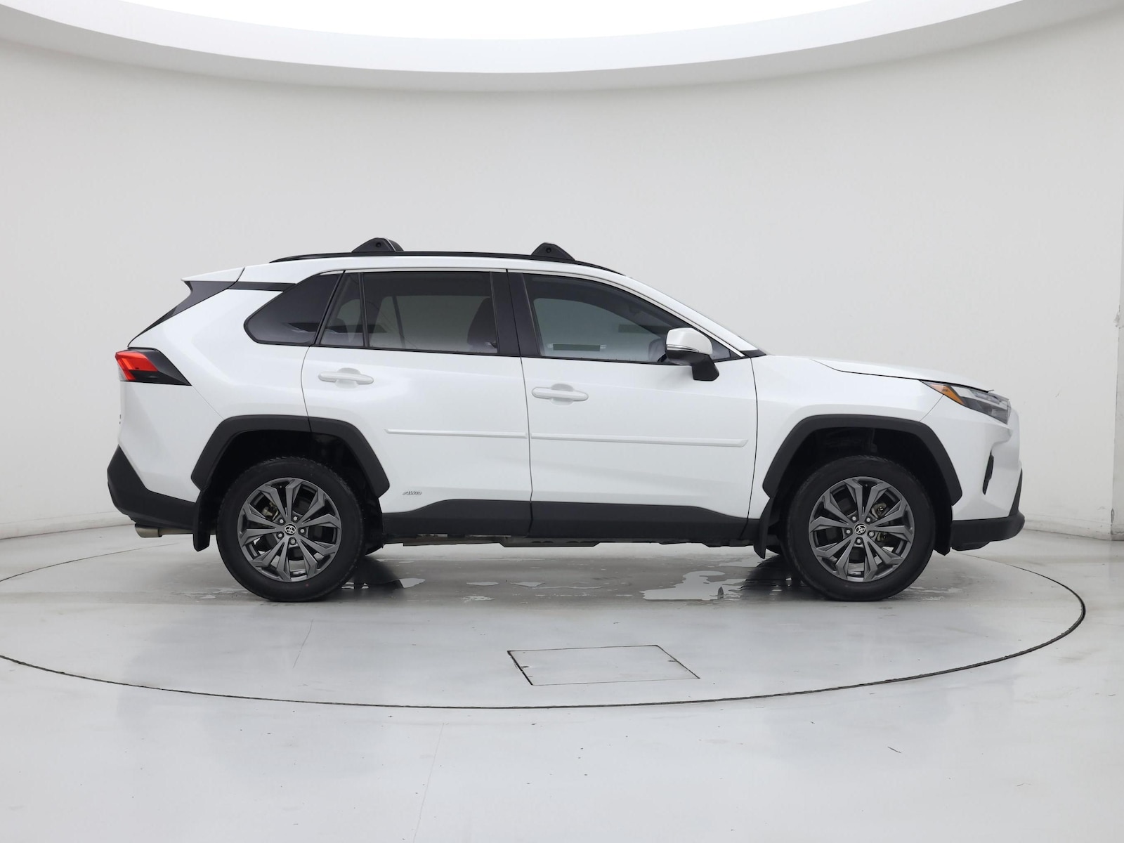2025 Toyota RAV4 XLE Premium - Photo 8