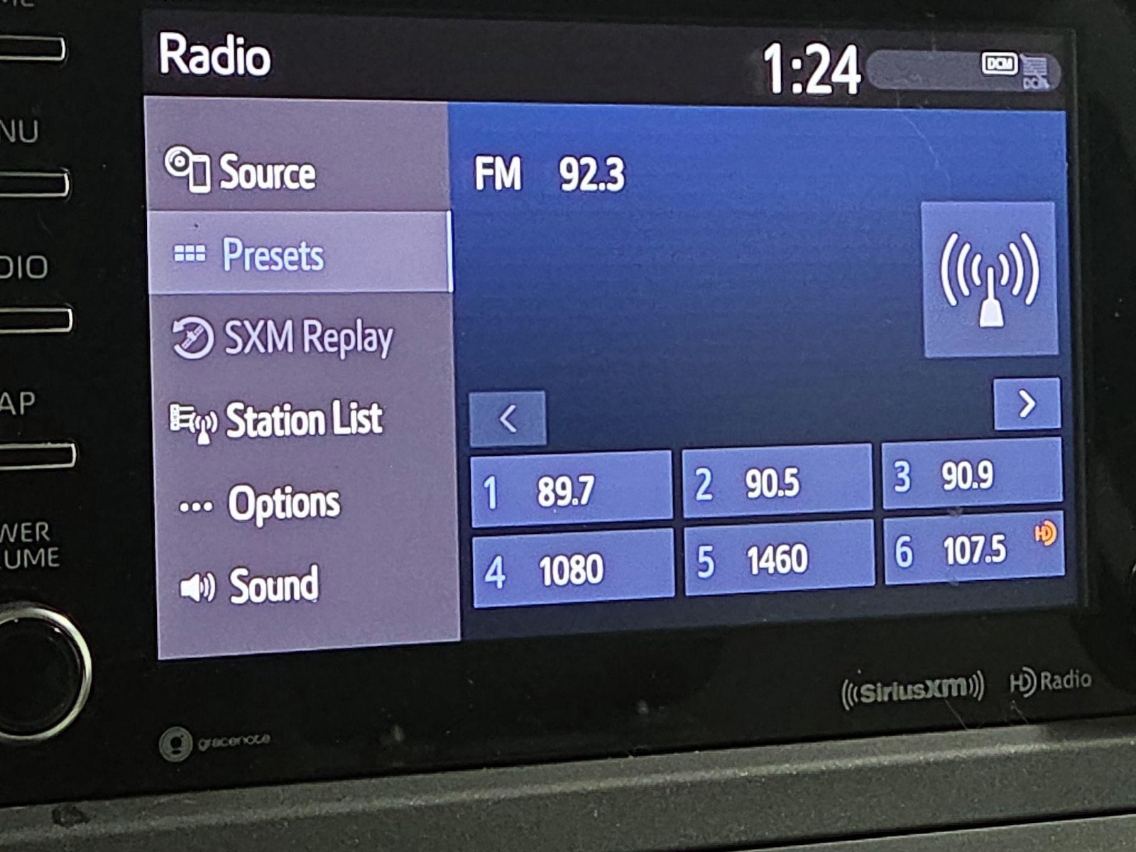 2020 Toyota Sienna XLE - Photo 16