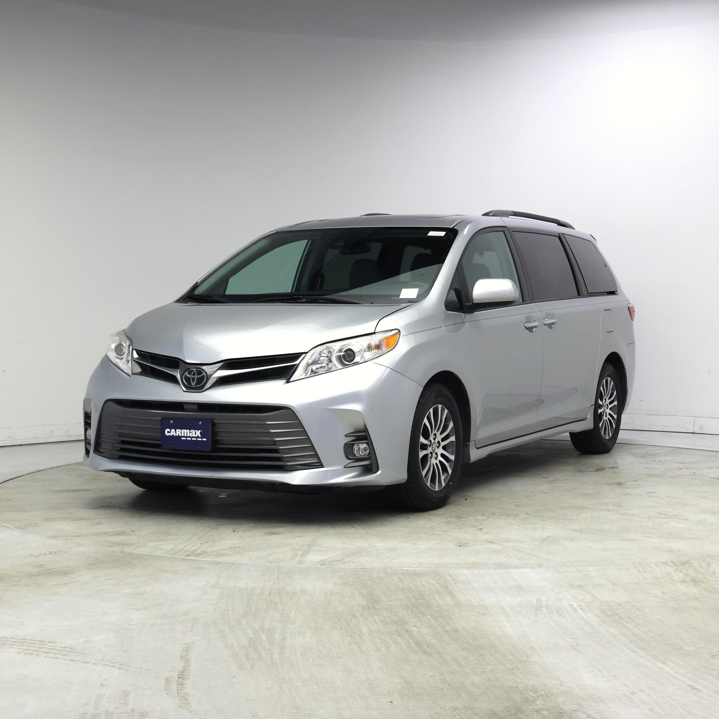 Thumbnail: 2020 Toyota Sienna - 4