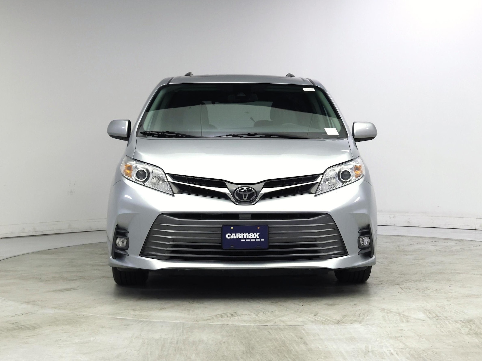 2020 Toyota Sienna XLE - Photo 6