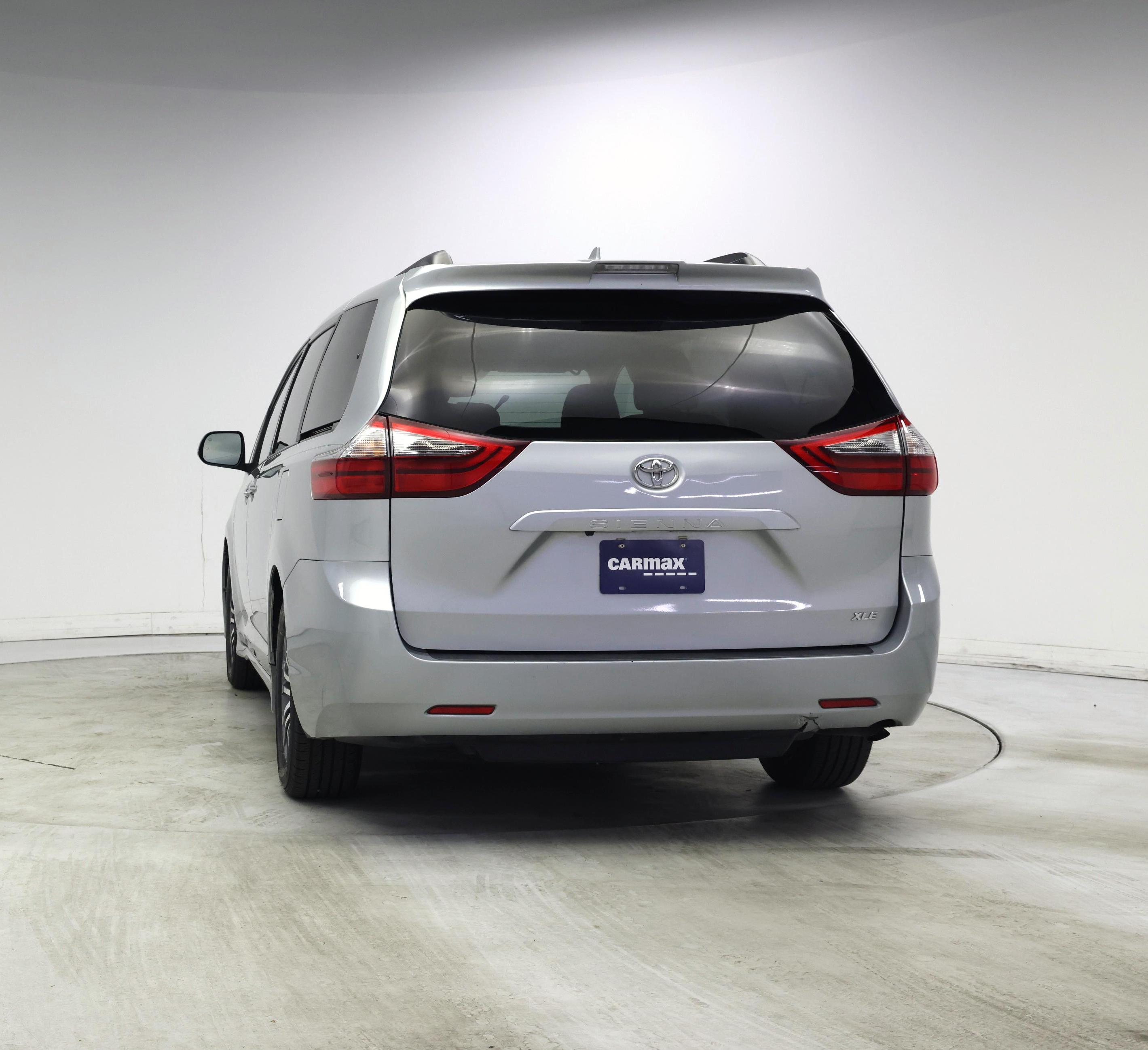 Thumbnail: 2020 Toyota Sienna - 6