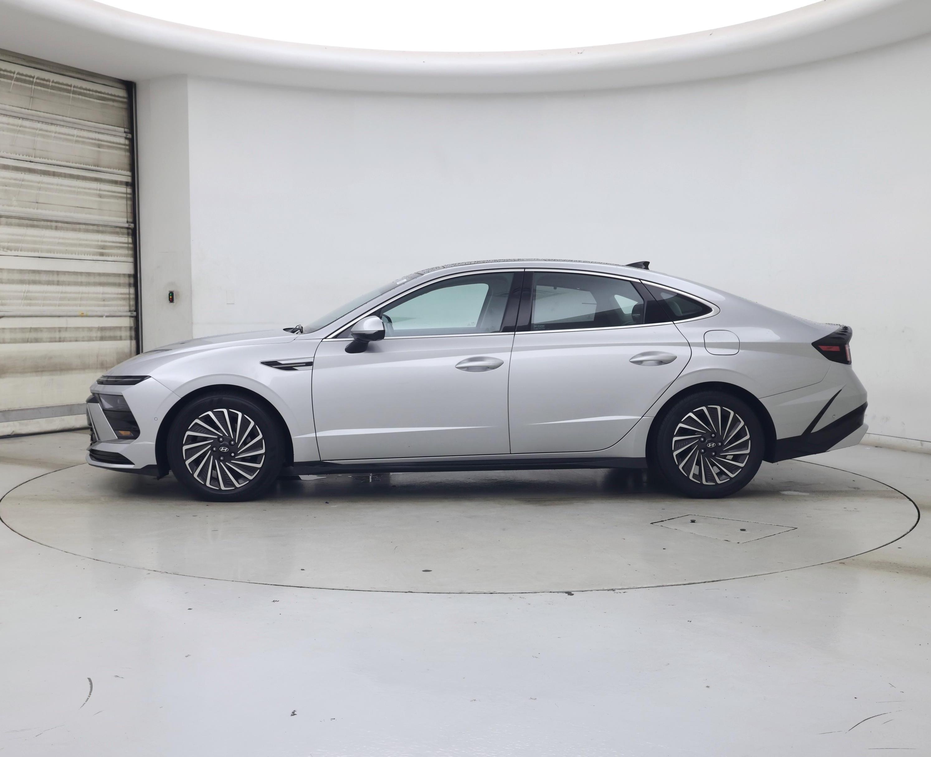 Thumbnail: 2024 Hyundai Sonata - 3