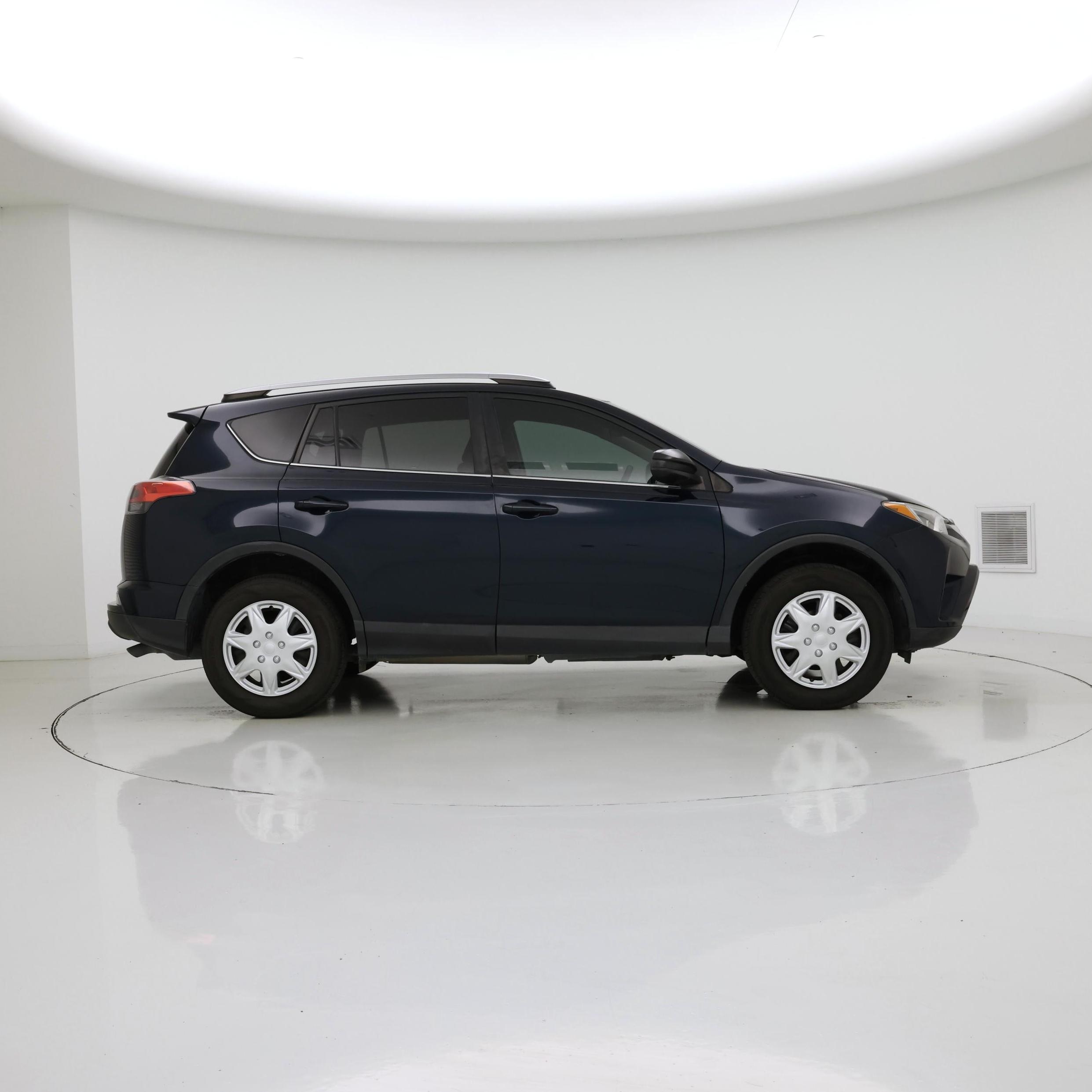 Thumbnail: 2018 Toyota RAV4 - 7