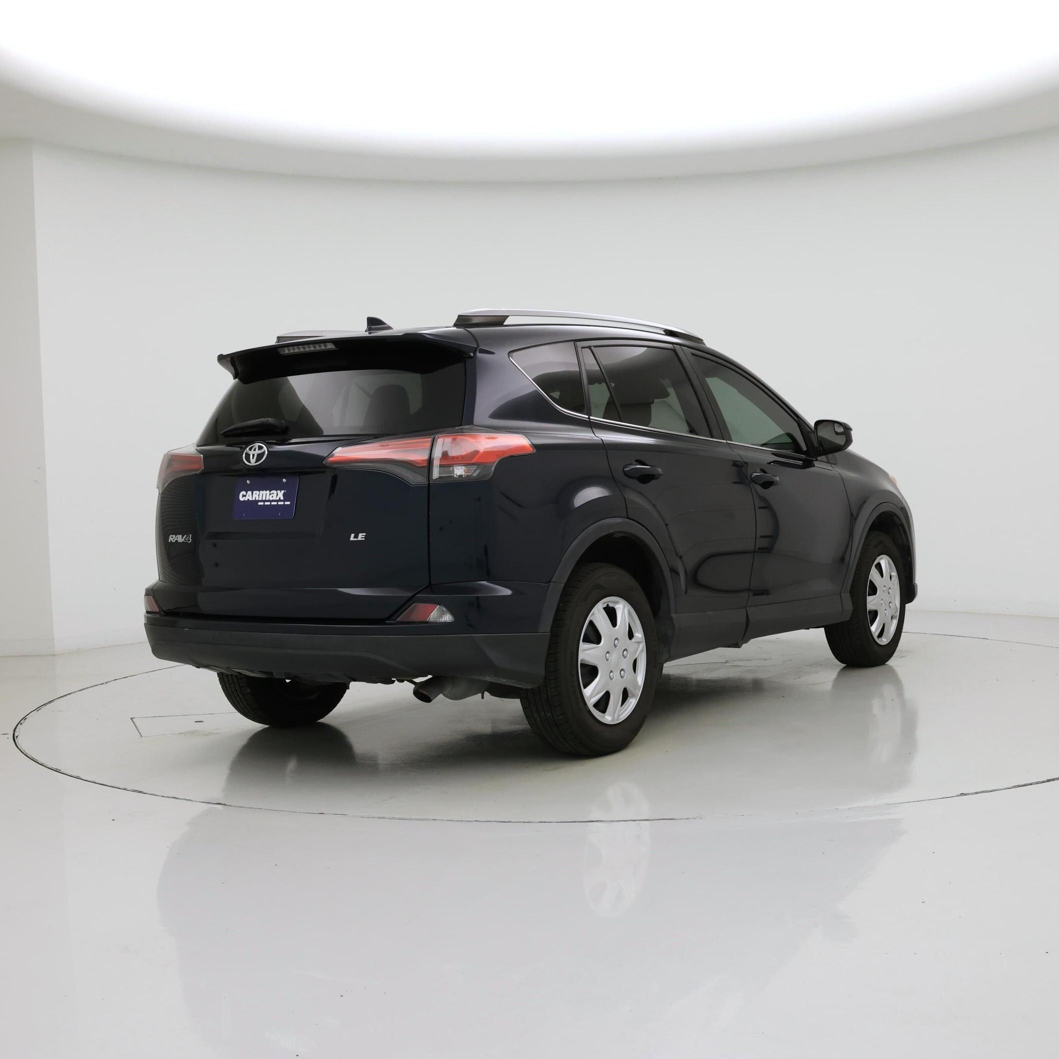 Thumbnail: 2018 Toyota RAV4 - 8