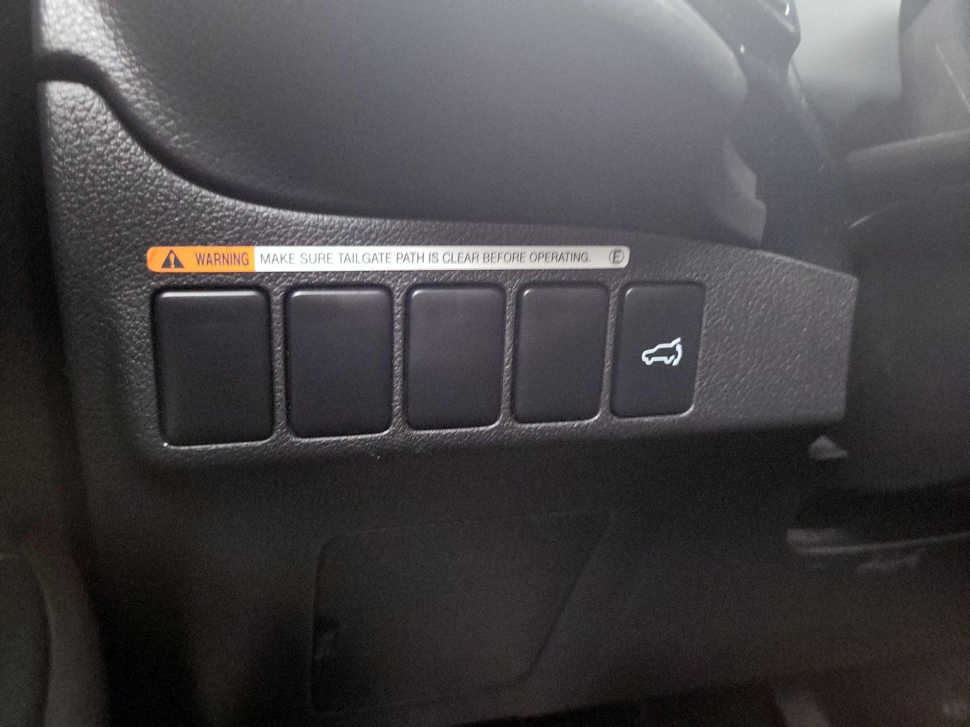Thumbnail: 2019 Mitsubishi Outlander - 13
