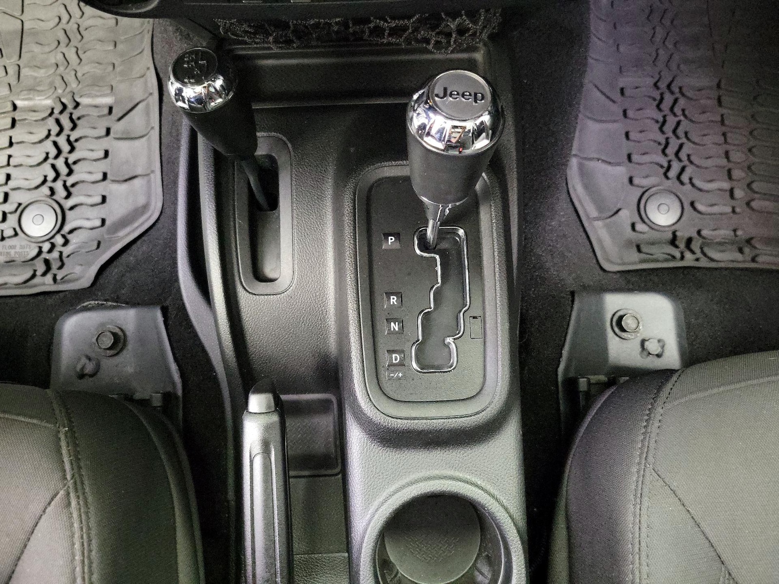 2017 Jeep Wrangler Unlimited Sport S - Photo 16