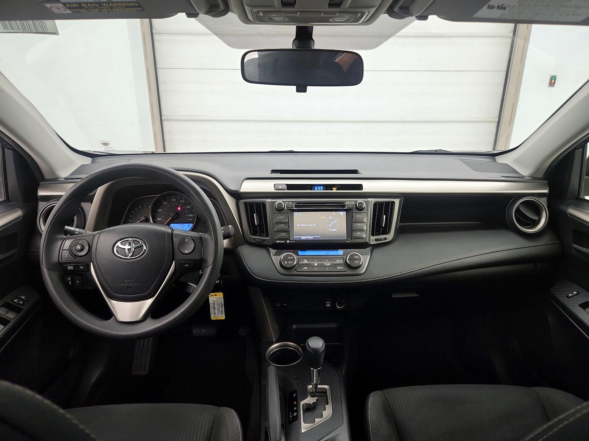 Thumbnail: 2015 Toyota RAV4 - 9