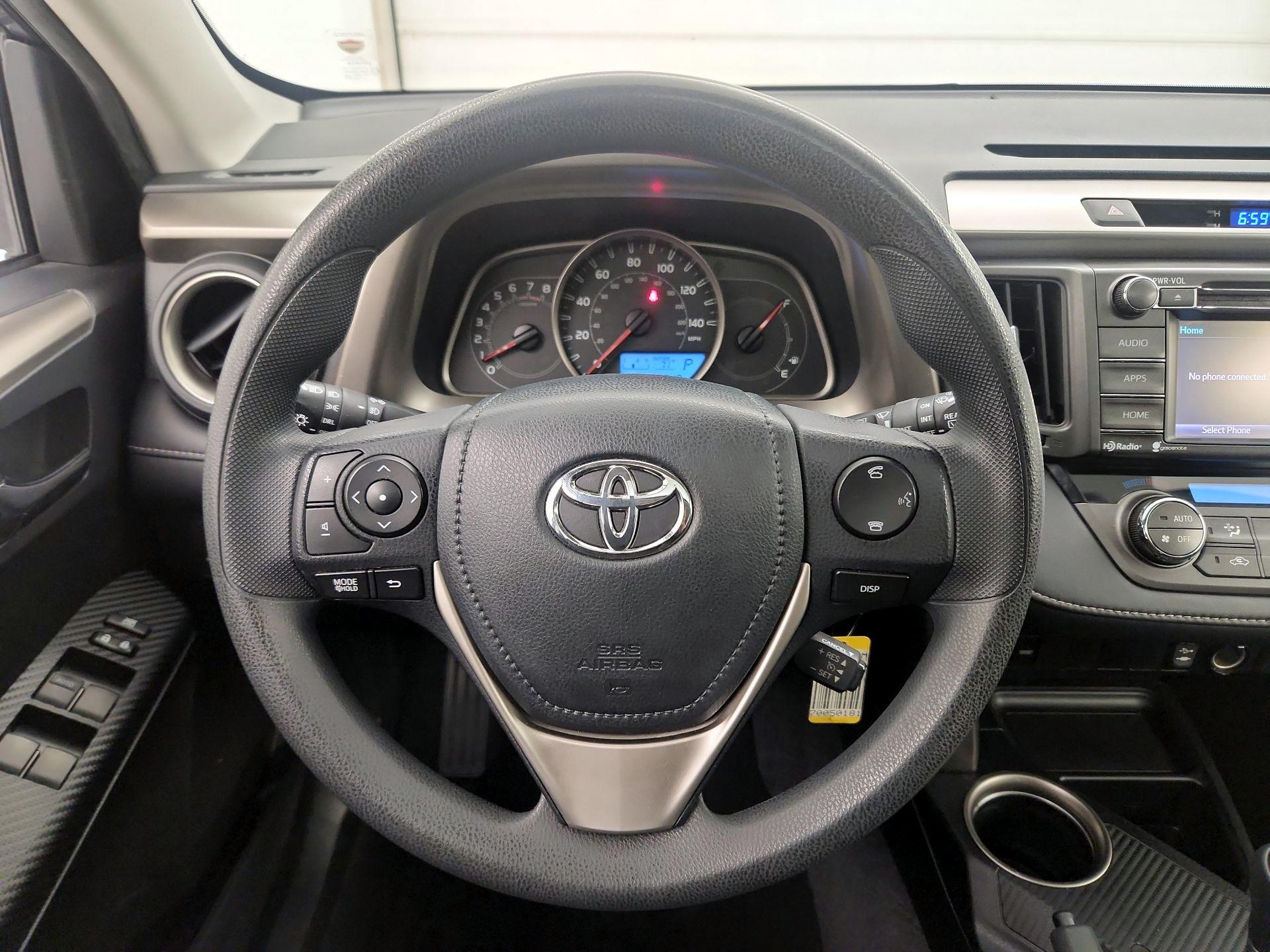 Thumbnail: 2015 Toyota RAV4 - 10