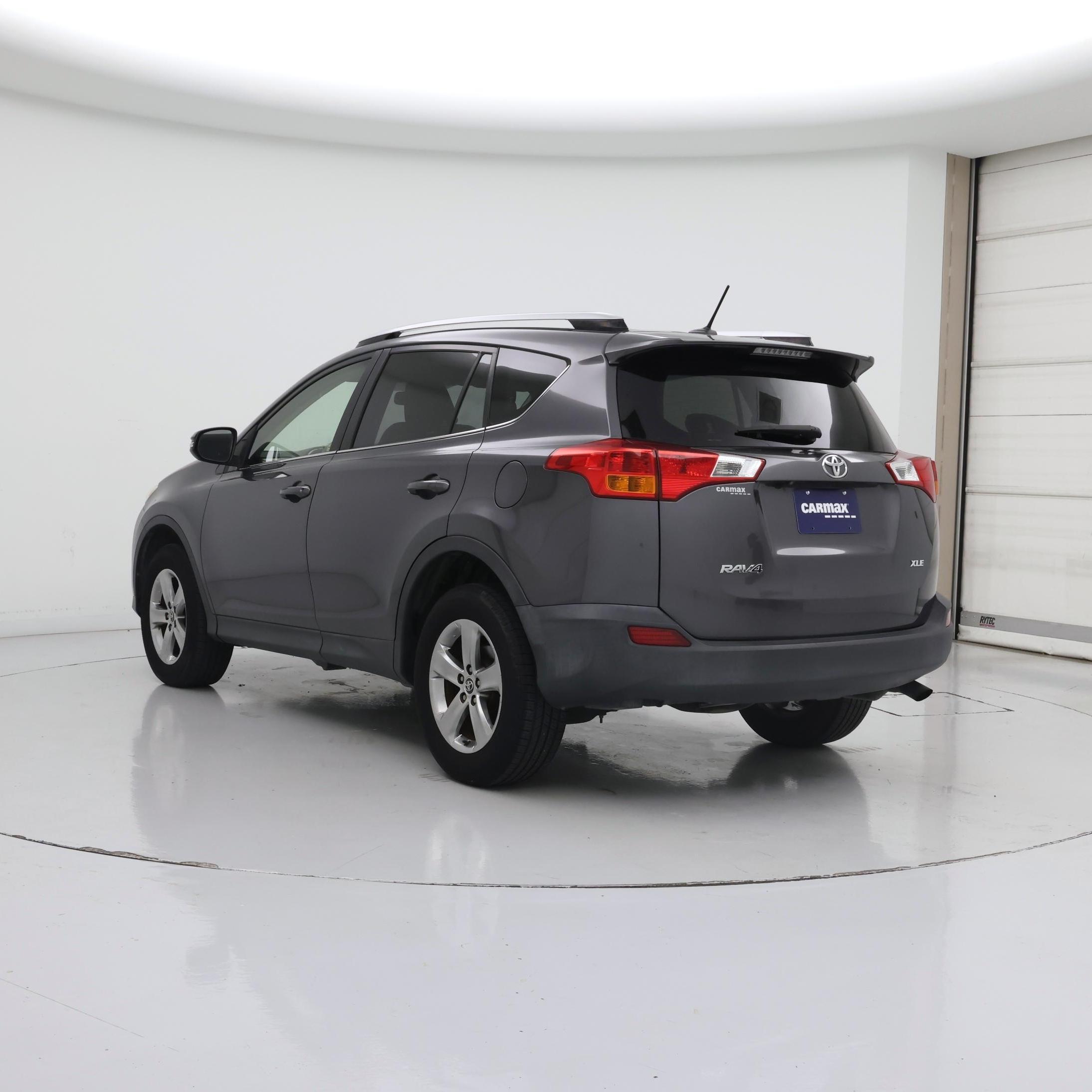 Thumbnail: 2015 Toyota RAV4 - 2