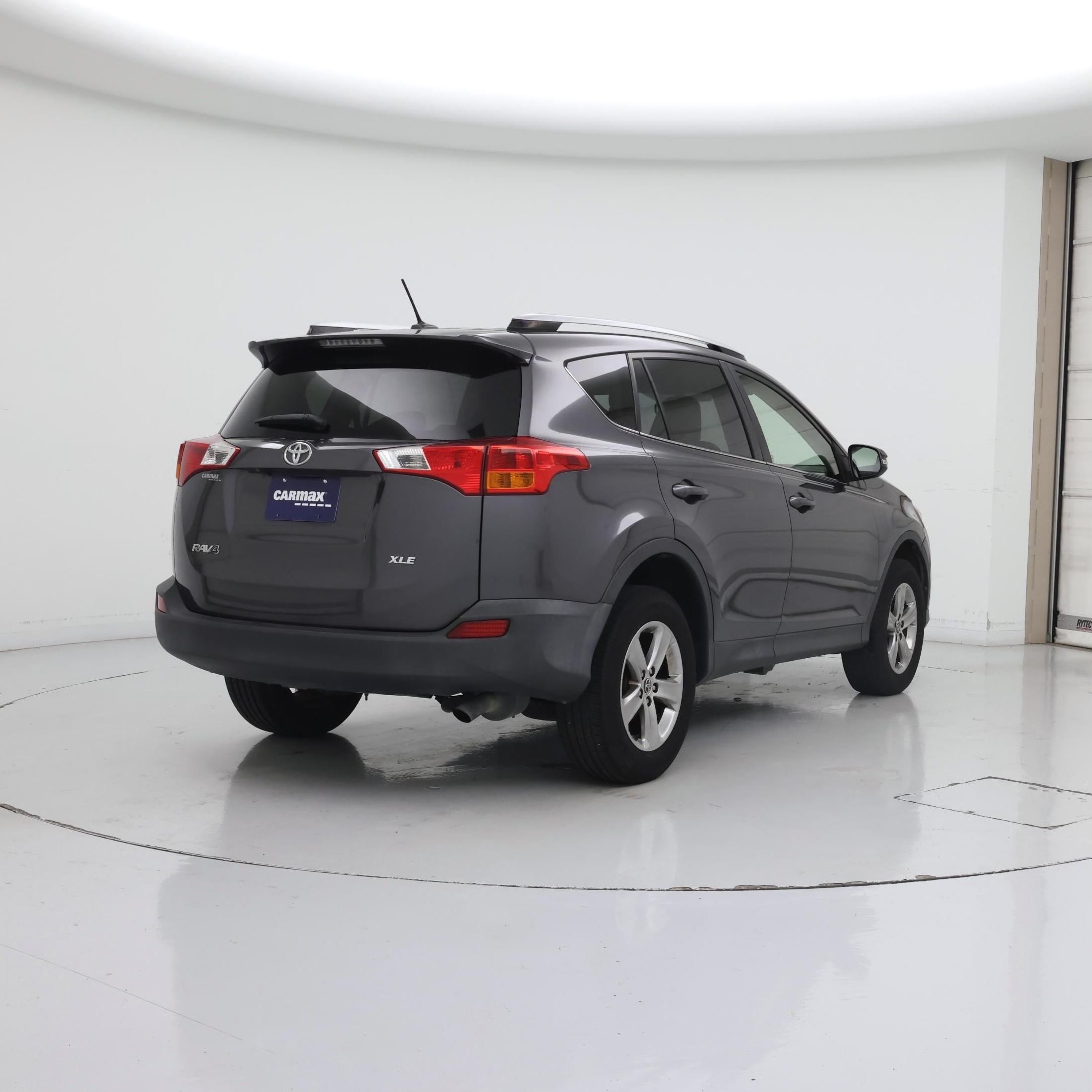 Thumbnail: 2015 Toyota RAV4 - 8
