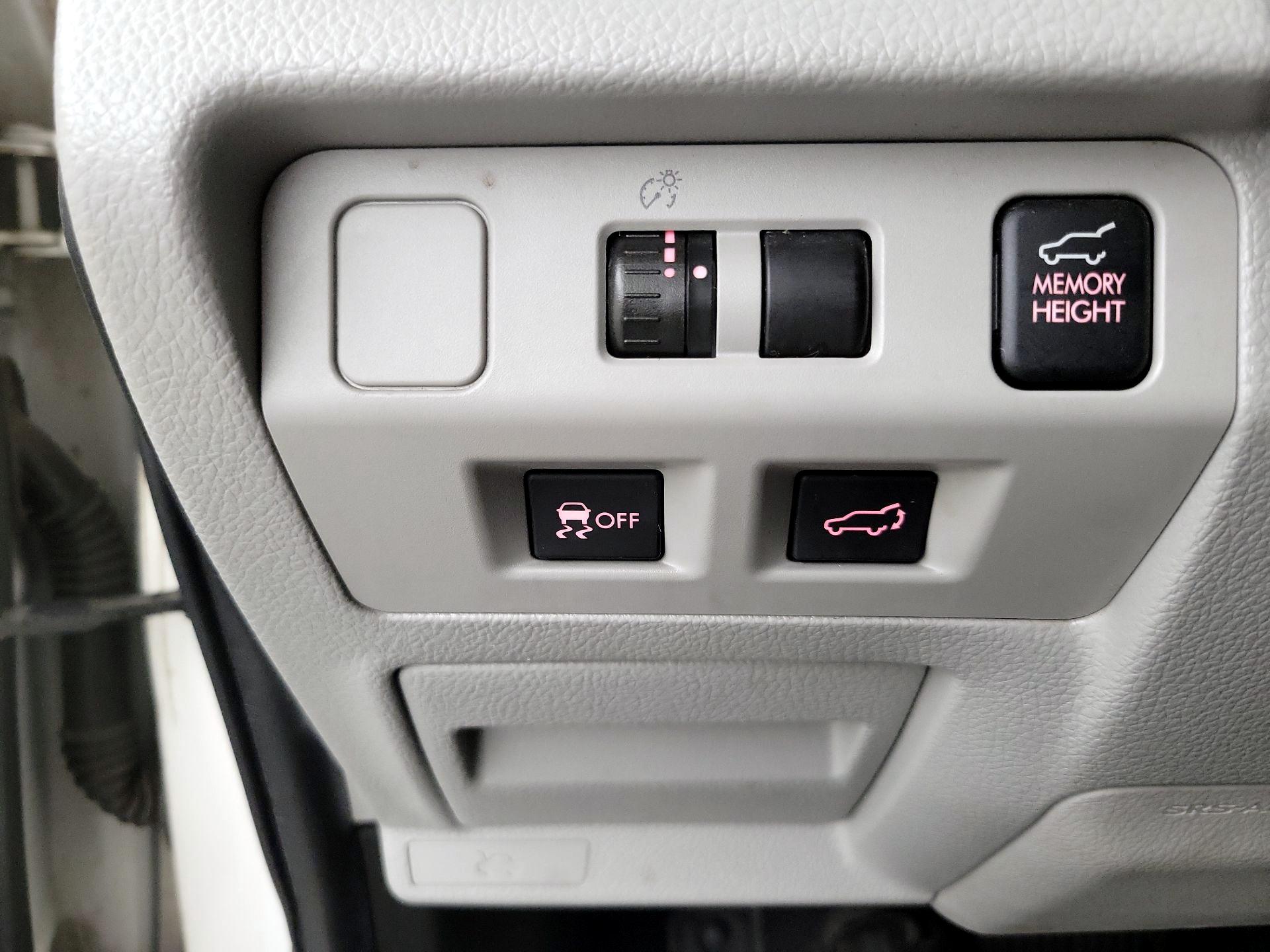 Thumbnail: 2015 Subaru Forester - 13