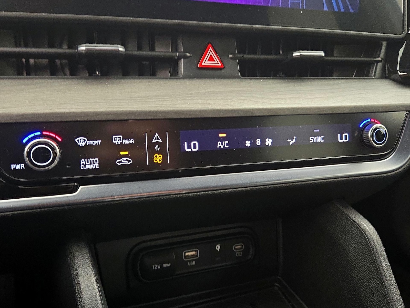 2025 Kia Sportage X-Line - Photo 18