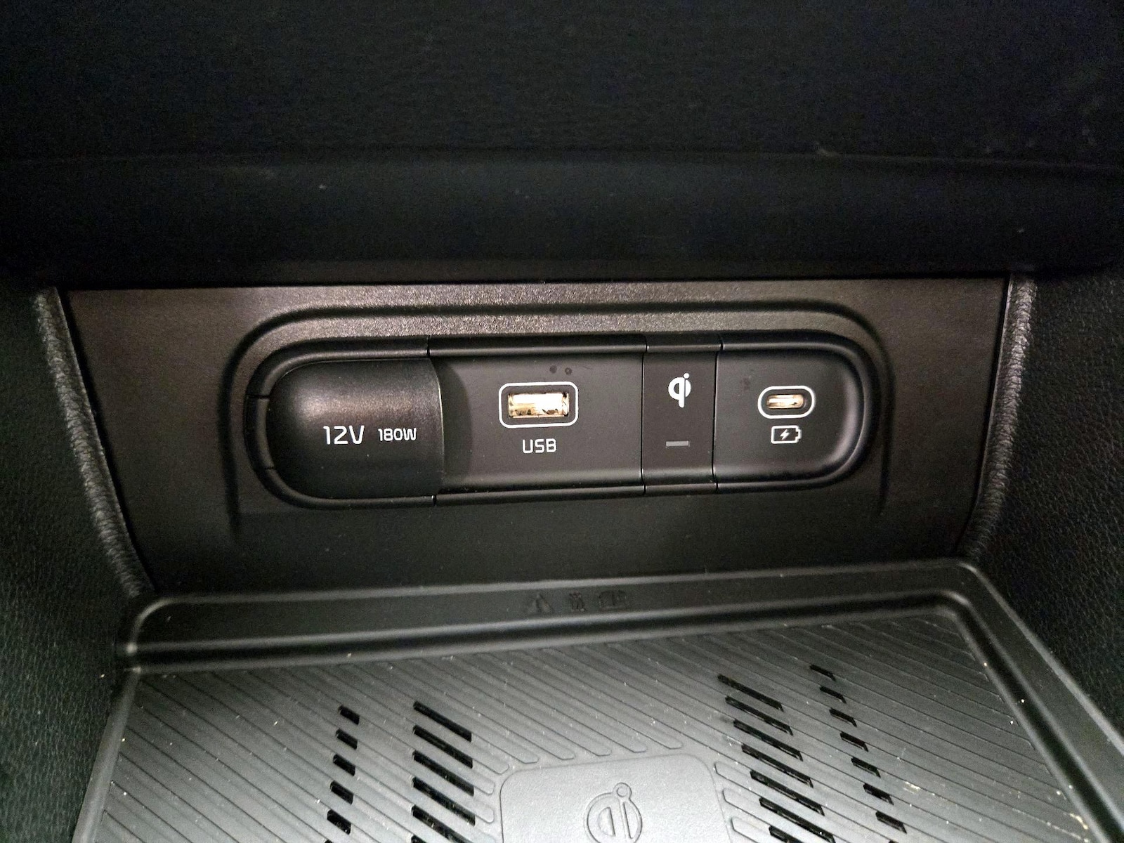 2025 Kia Sportage X-Line - Photo 20