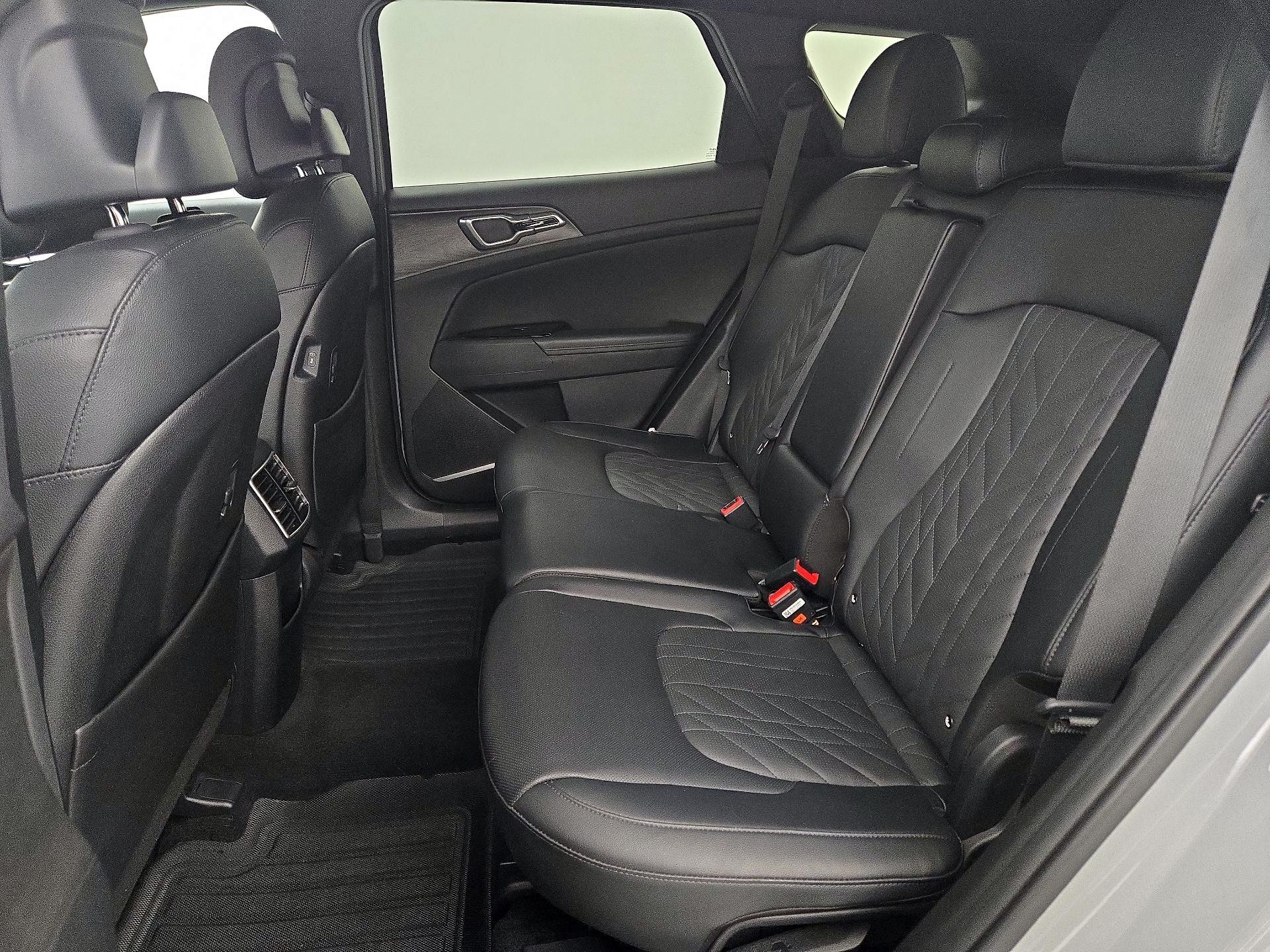 Thumbnail: 2025 Kia Sportage - 20