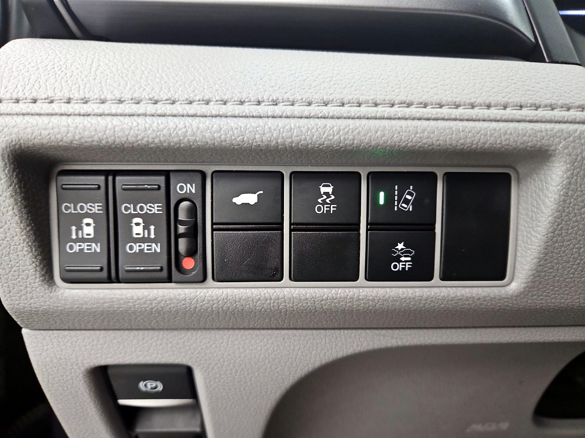 Thumbnail: 2019 Honda Odyssey - 13