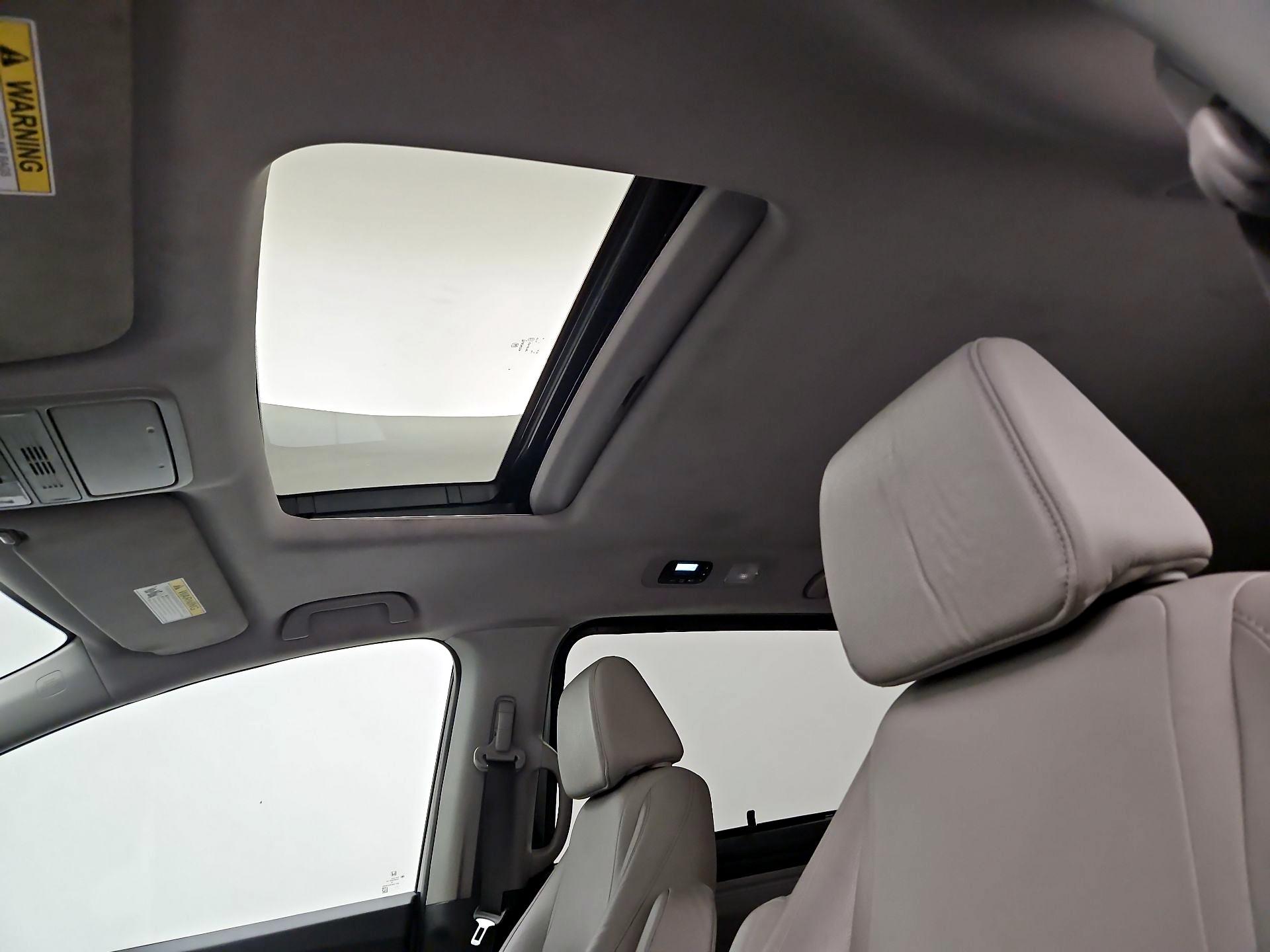Thumbnail: 2019 Honda Odyssey - 19