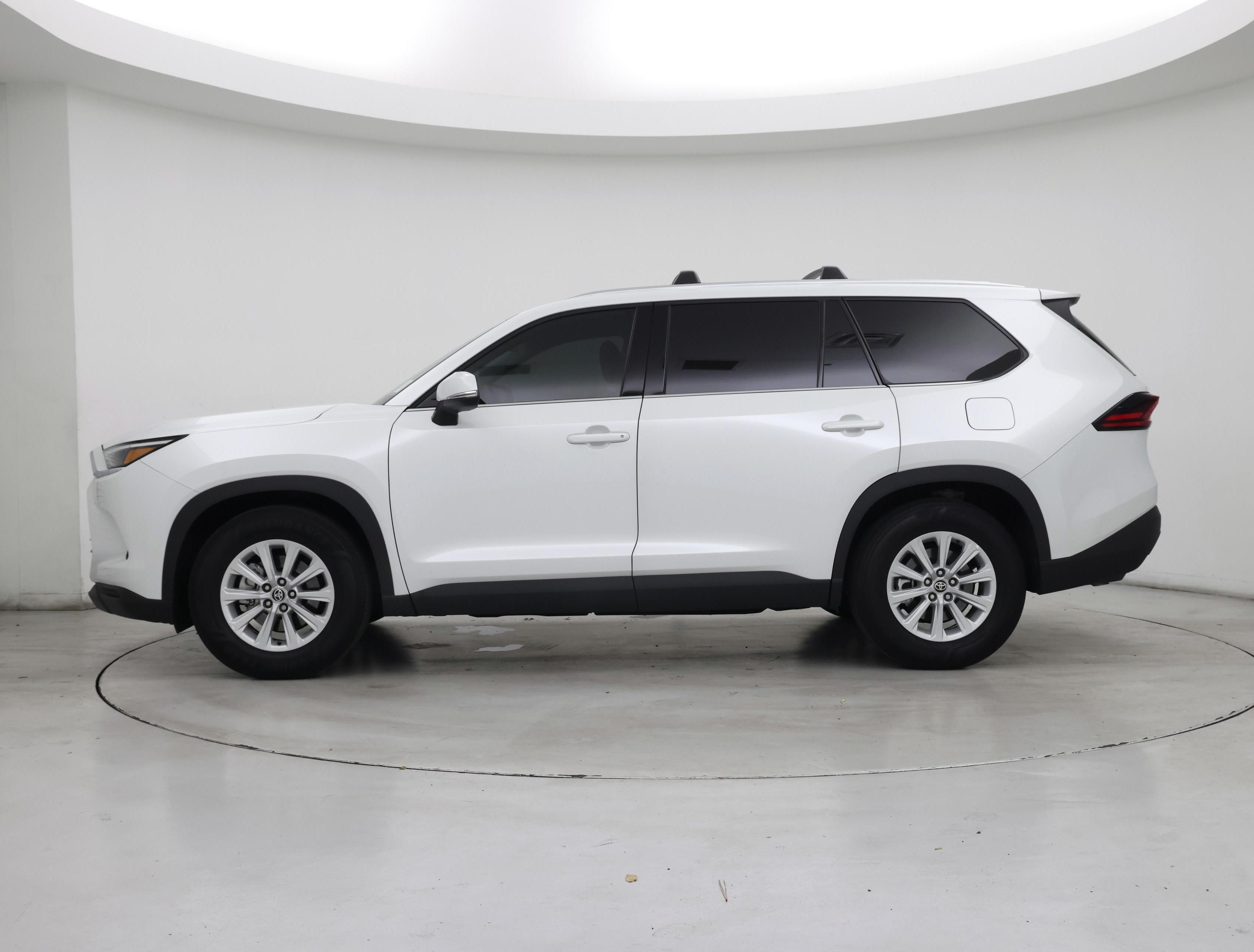 Thumbnail: 2026 Toyota Highlander - 3