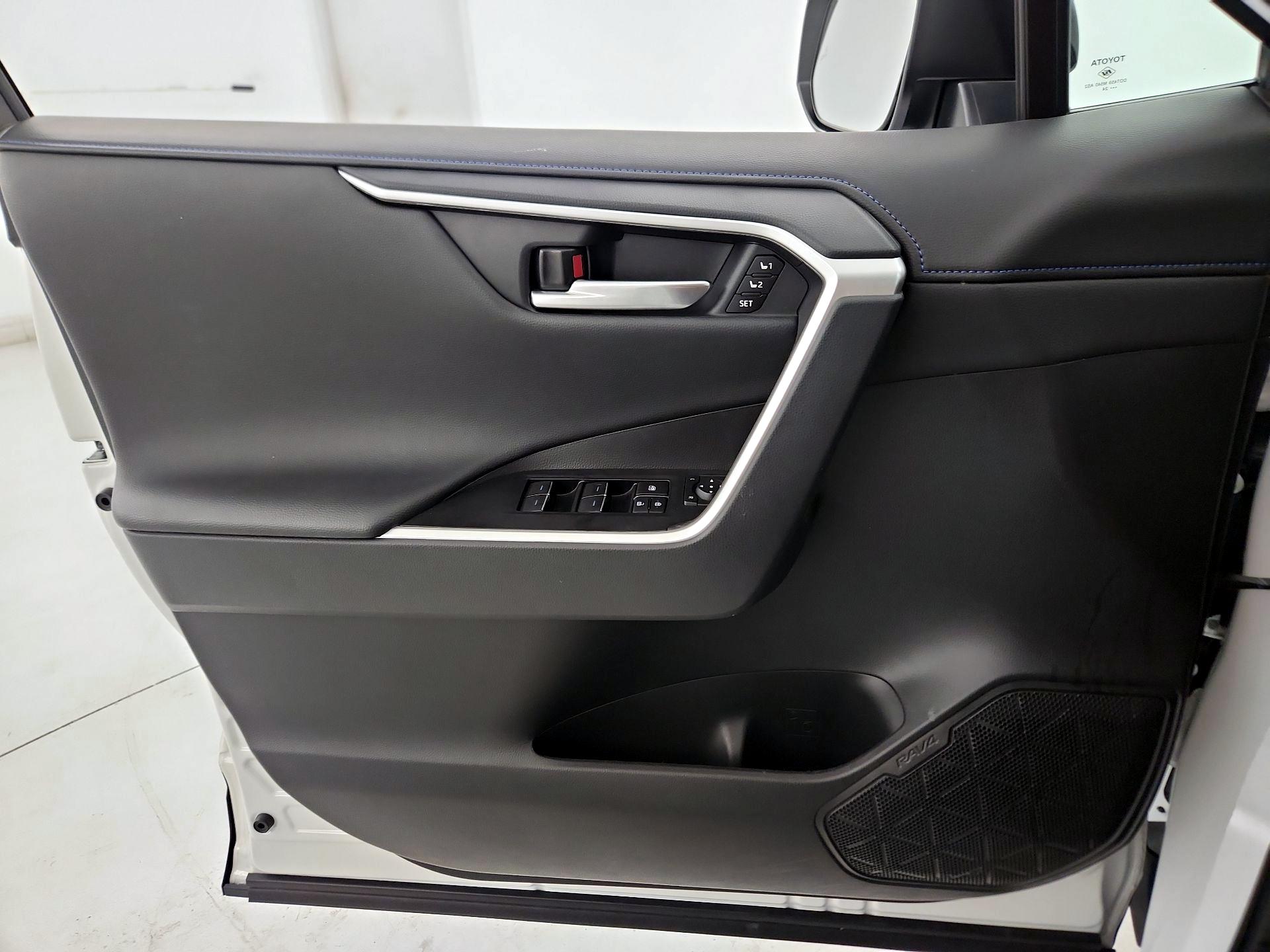 Thumbnail: 2024 Toyota RAV4 - 12