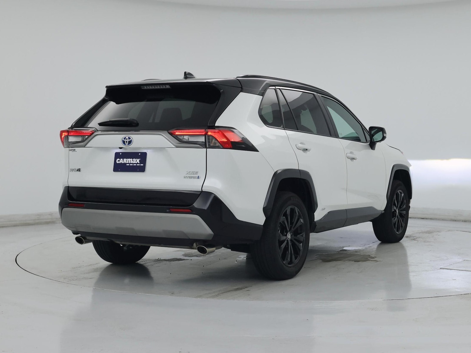 2024 Toyota RAV4 XSE - Photo 9