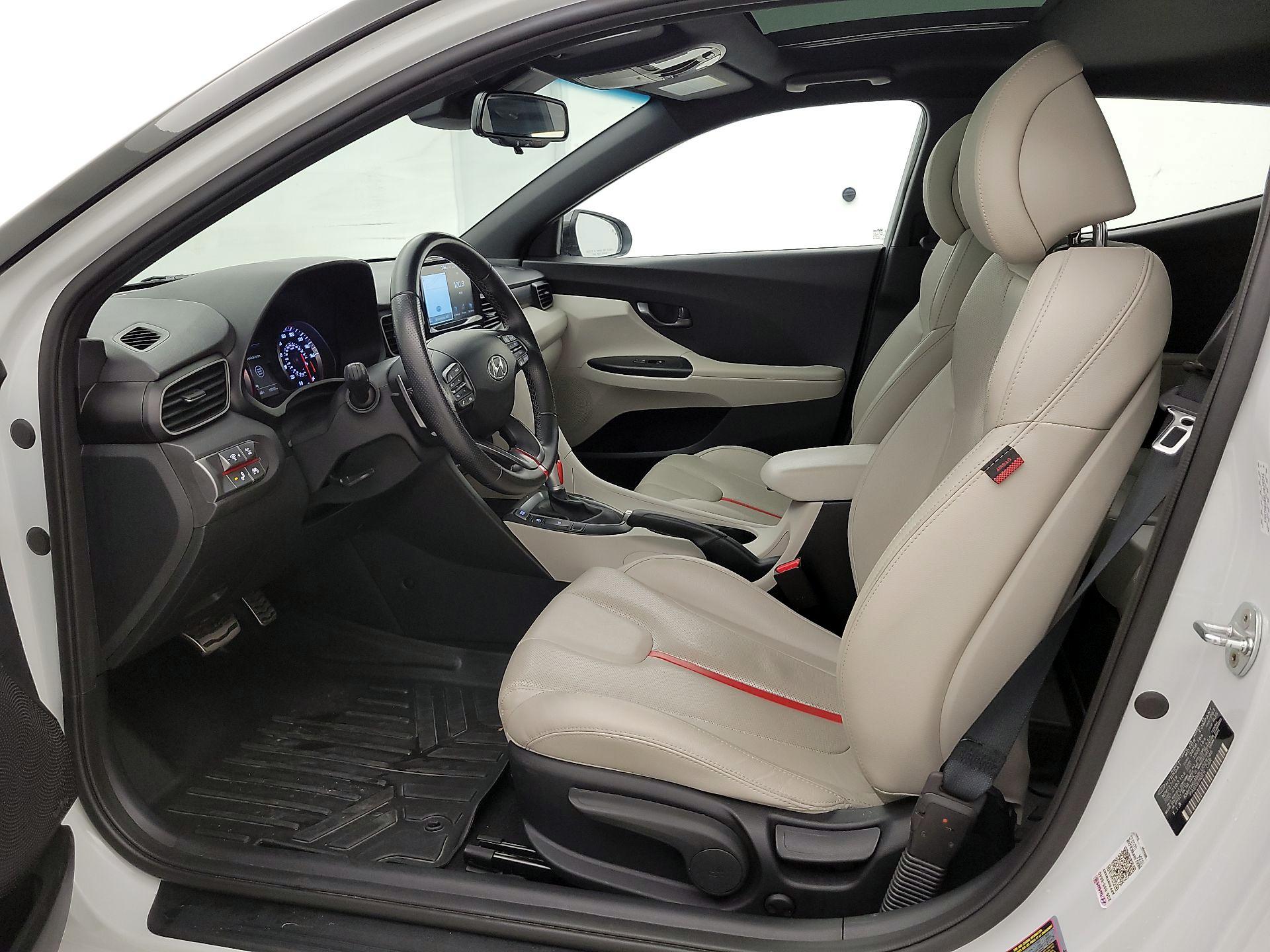 Thumbnail: 2020 Hyundai Veloster - 11