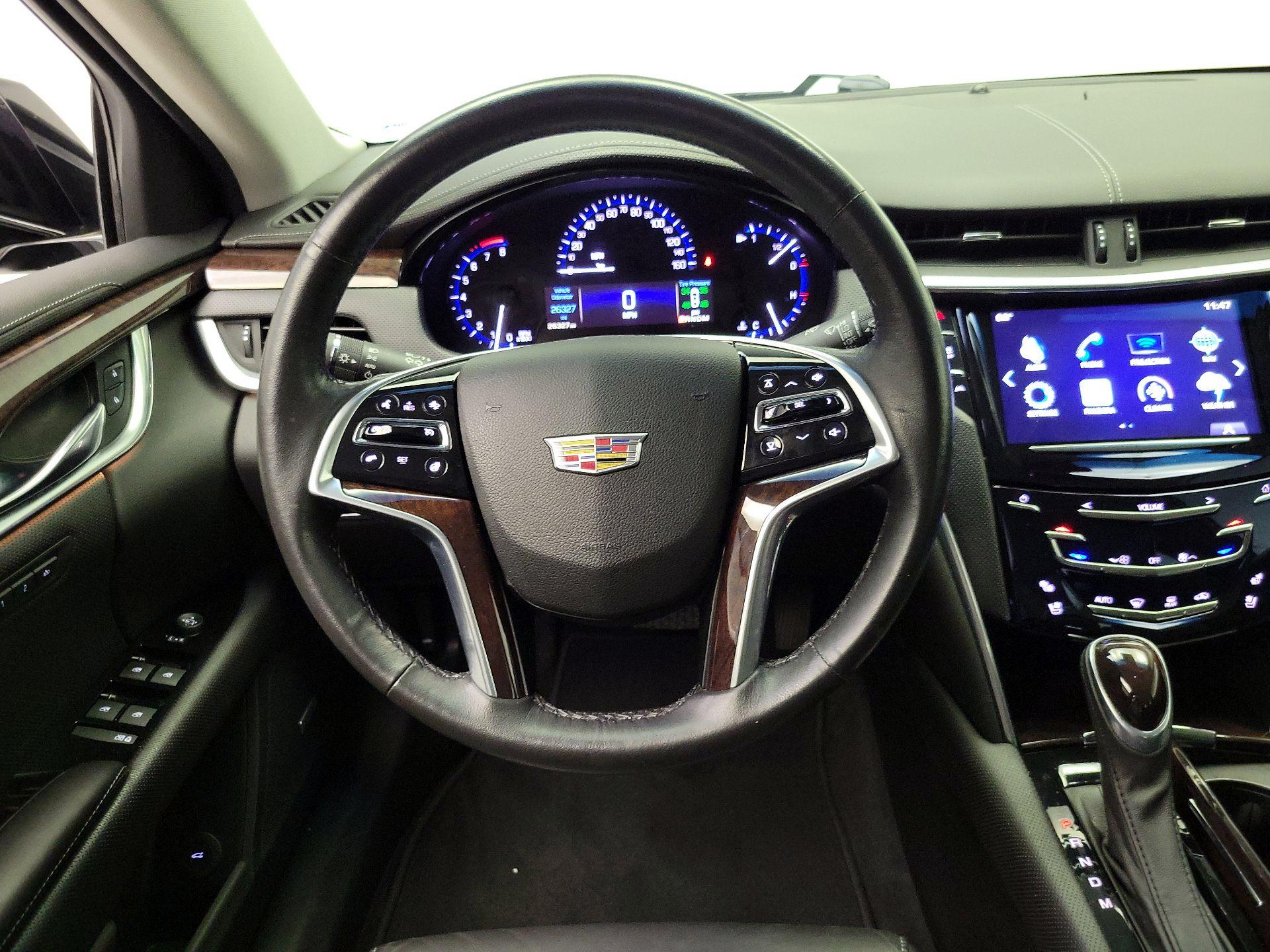 Thumbnail: 2016 Cadillac XTS - 10