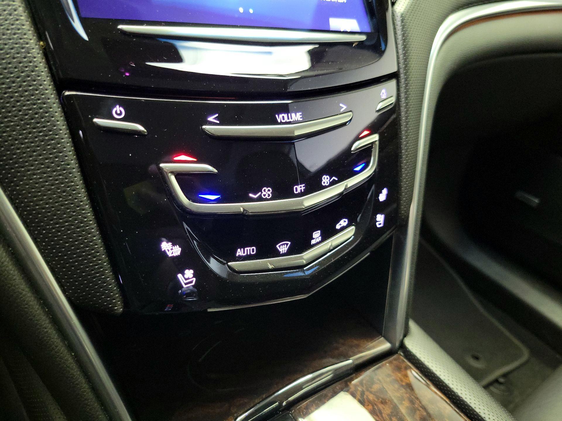 Thumbnail: 2016 Cadillac XTS - 16