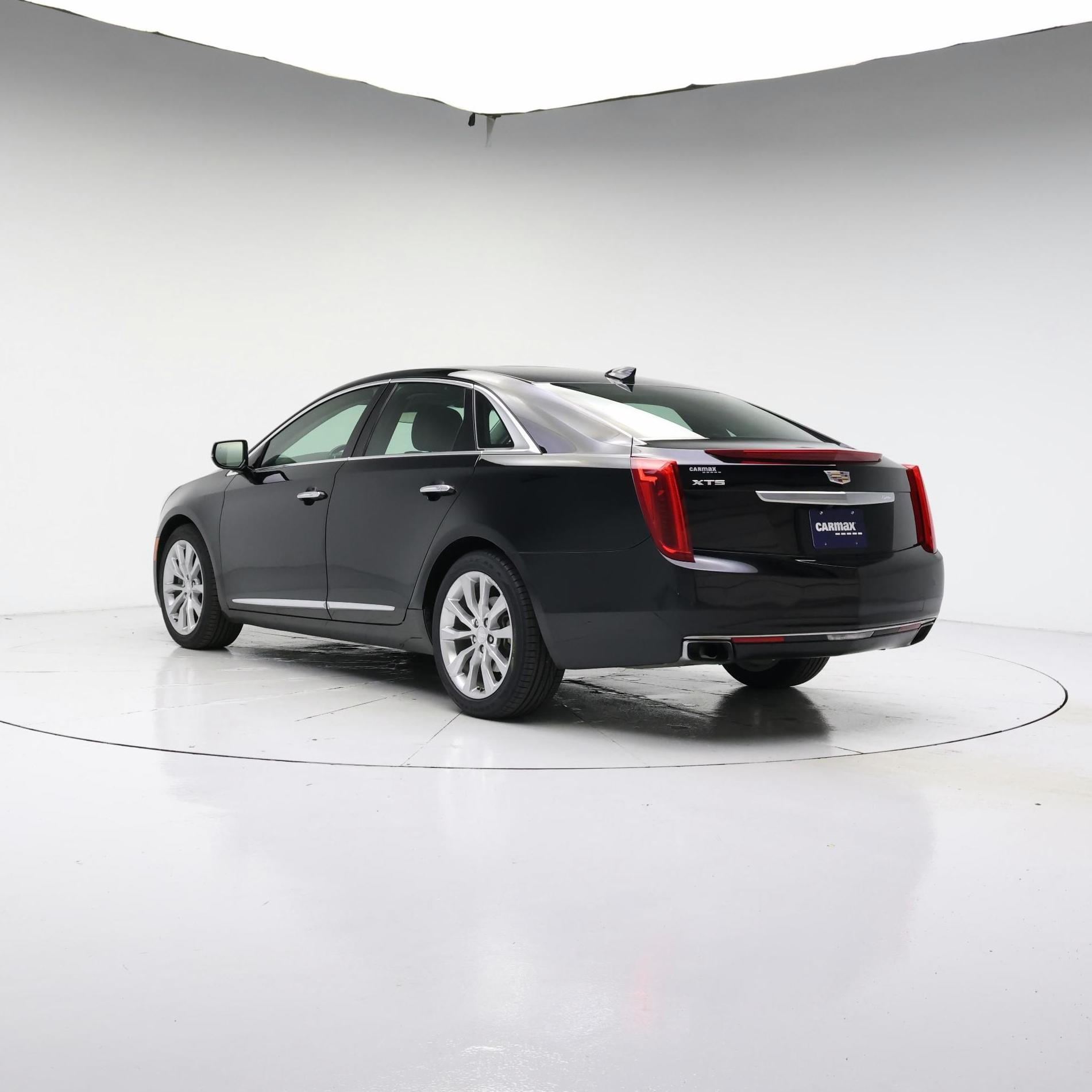 Thumbnail: 2016 Cadillac XTS - 2