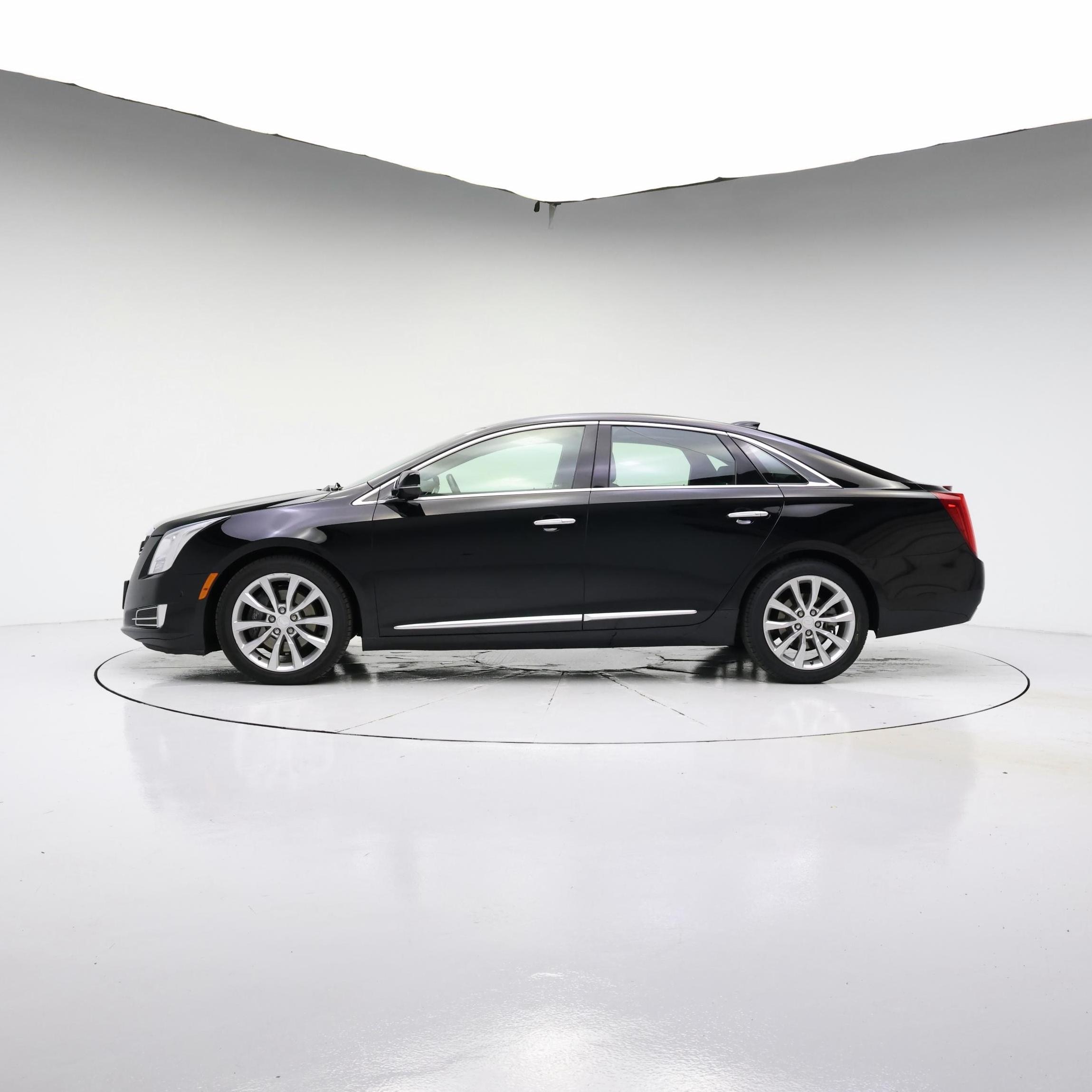 Thumbnail: 2016 Cadillac XTS - 3