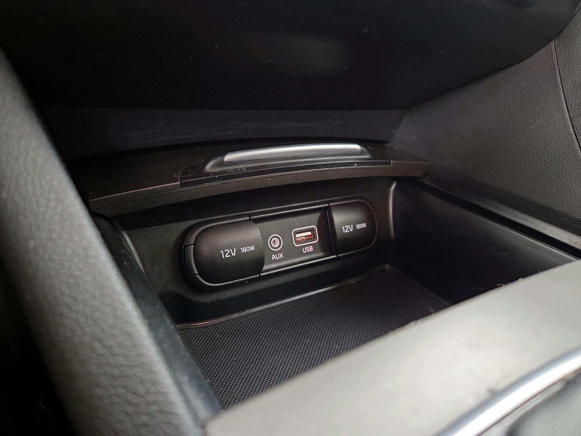 Thumbnail: 2019 Kia Optima - 18