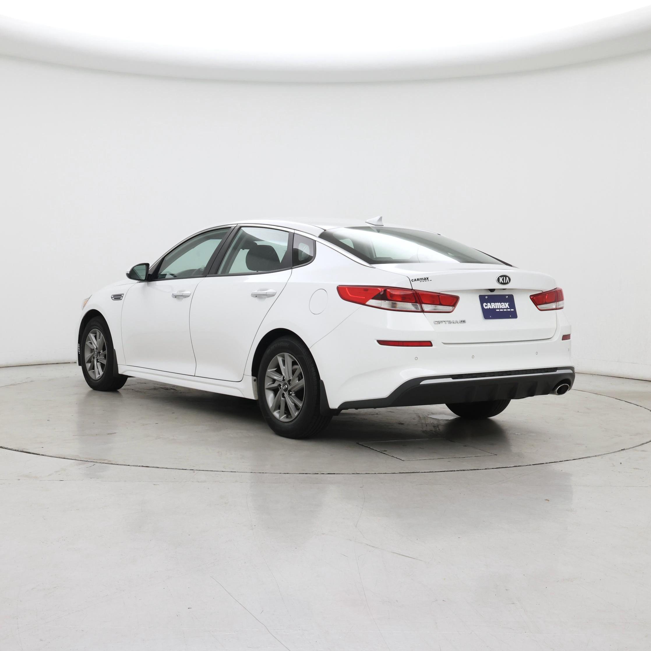 Thumbnail: 2019 Kia Optima - 2