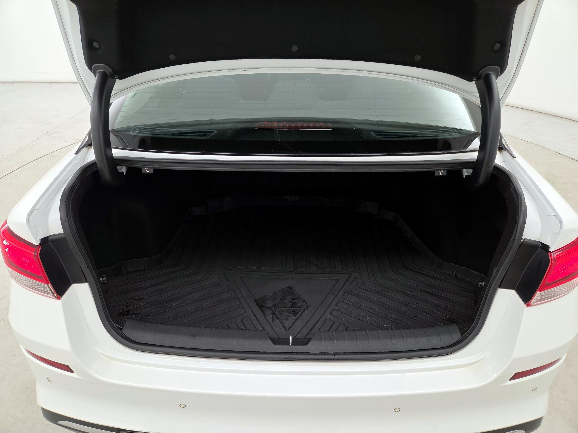 Thumbnail: 2019 Kia Optima - 20