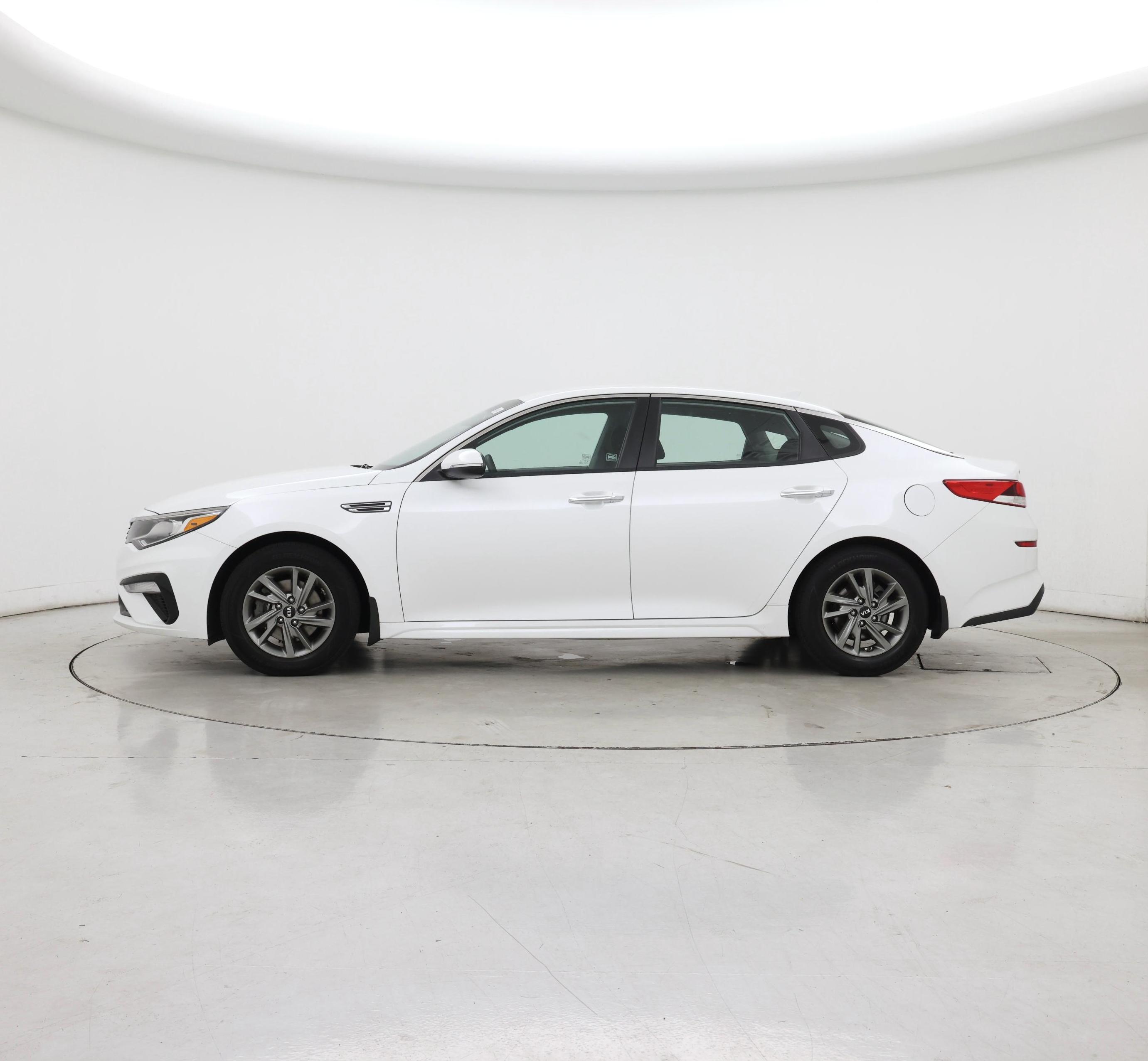 Thumbnail: 2019 Kia Optima - 3