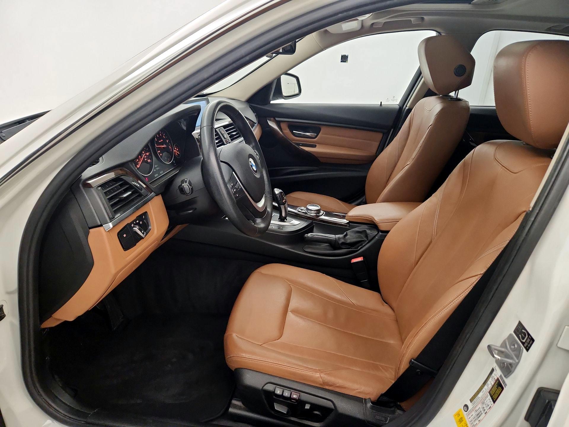 Thumbnail: 2015 BMW 3 Series - 11