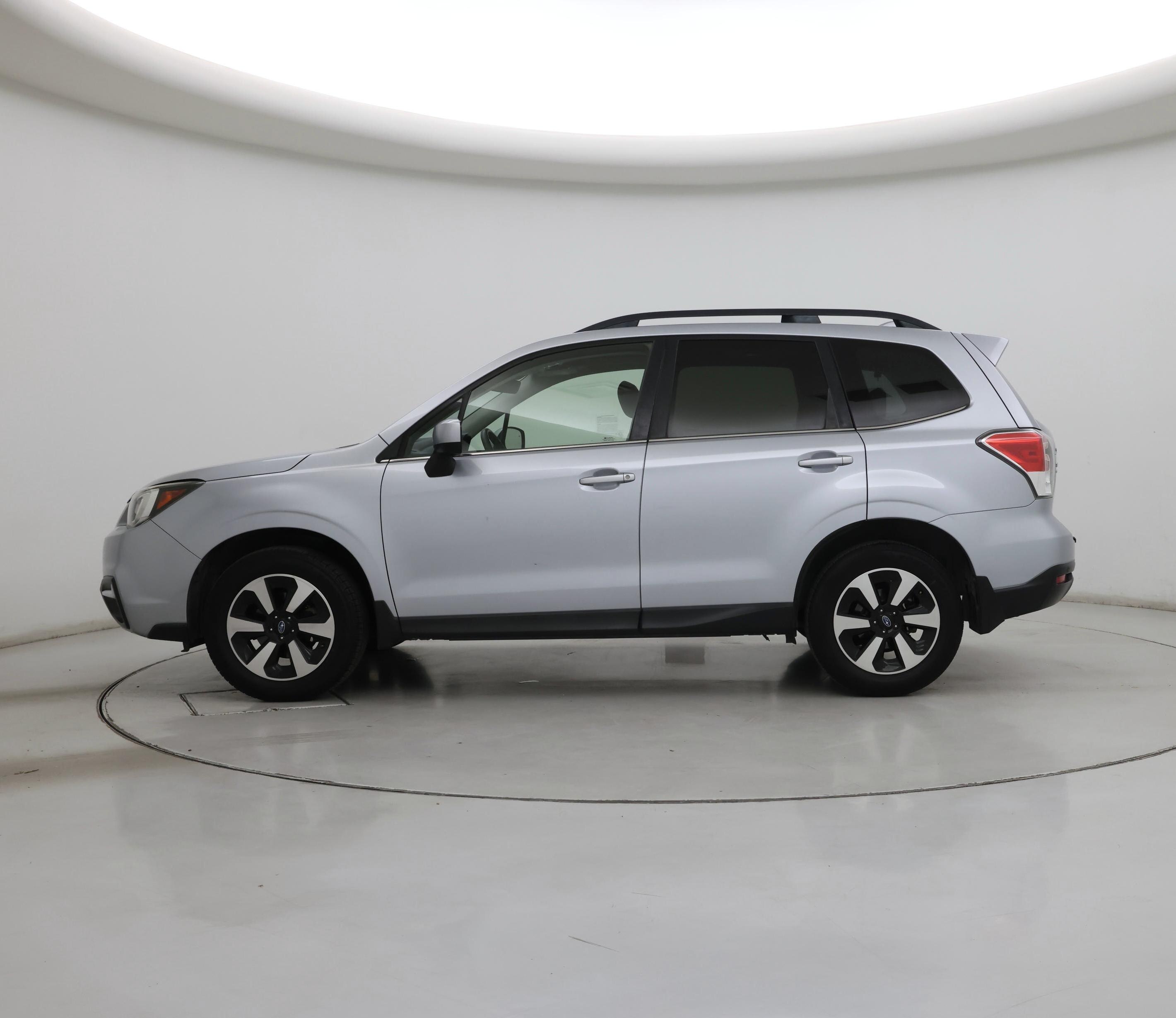 Thumbnail: 2017 Subaru Forester - 3