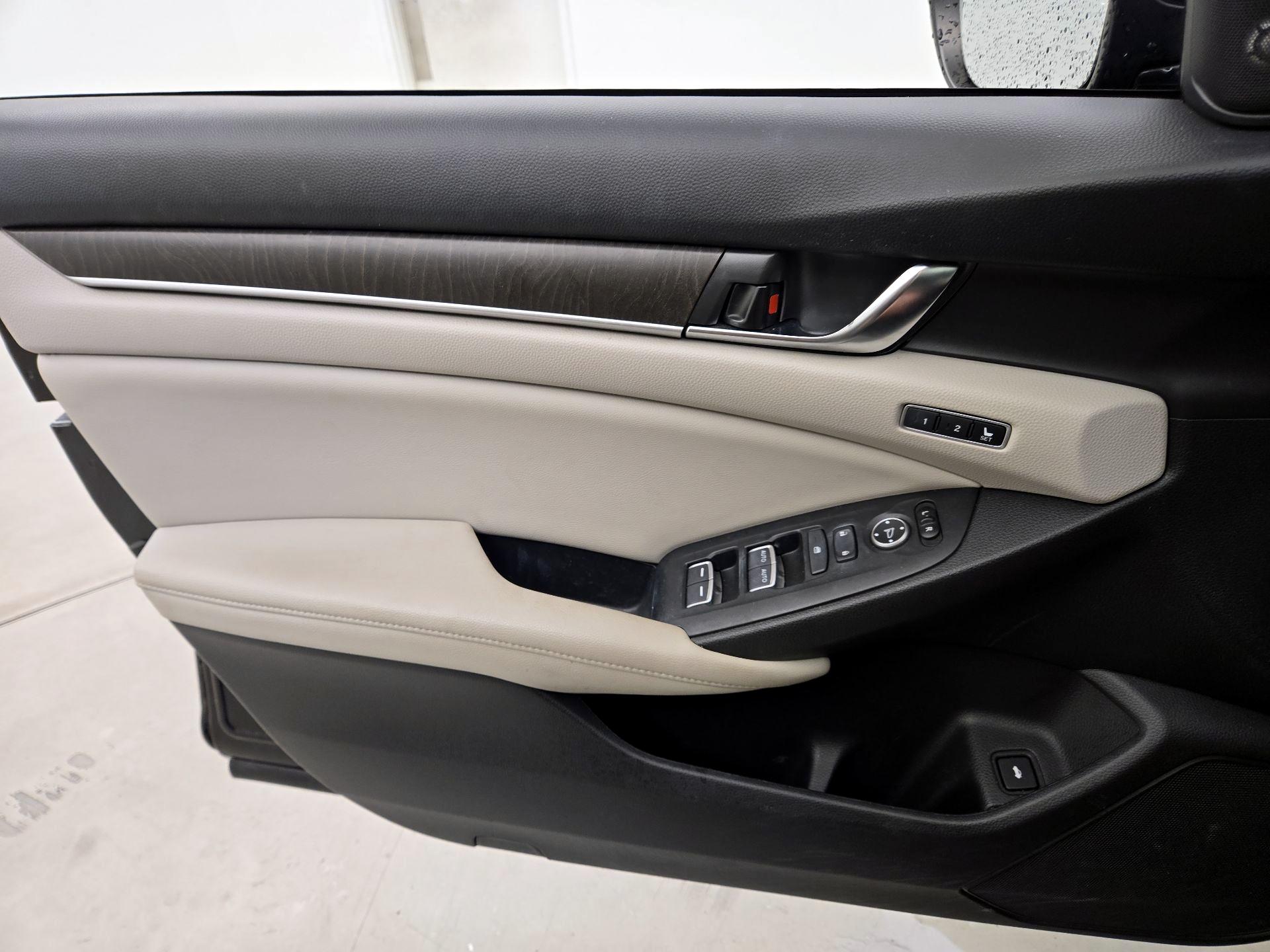 Thumbnail: 2018 Honda Accord - 12