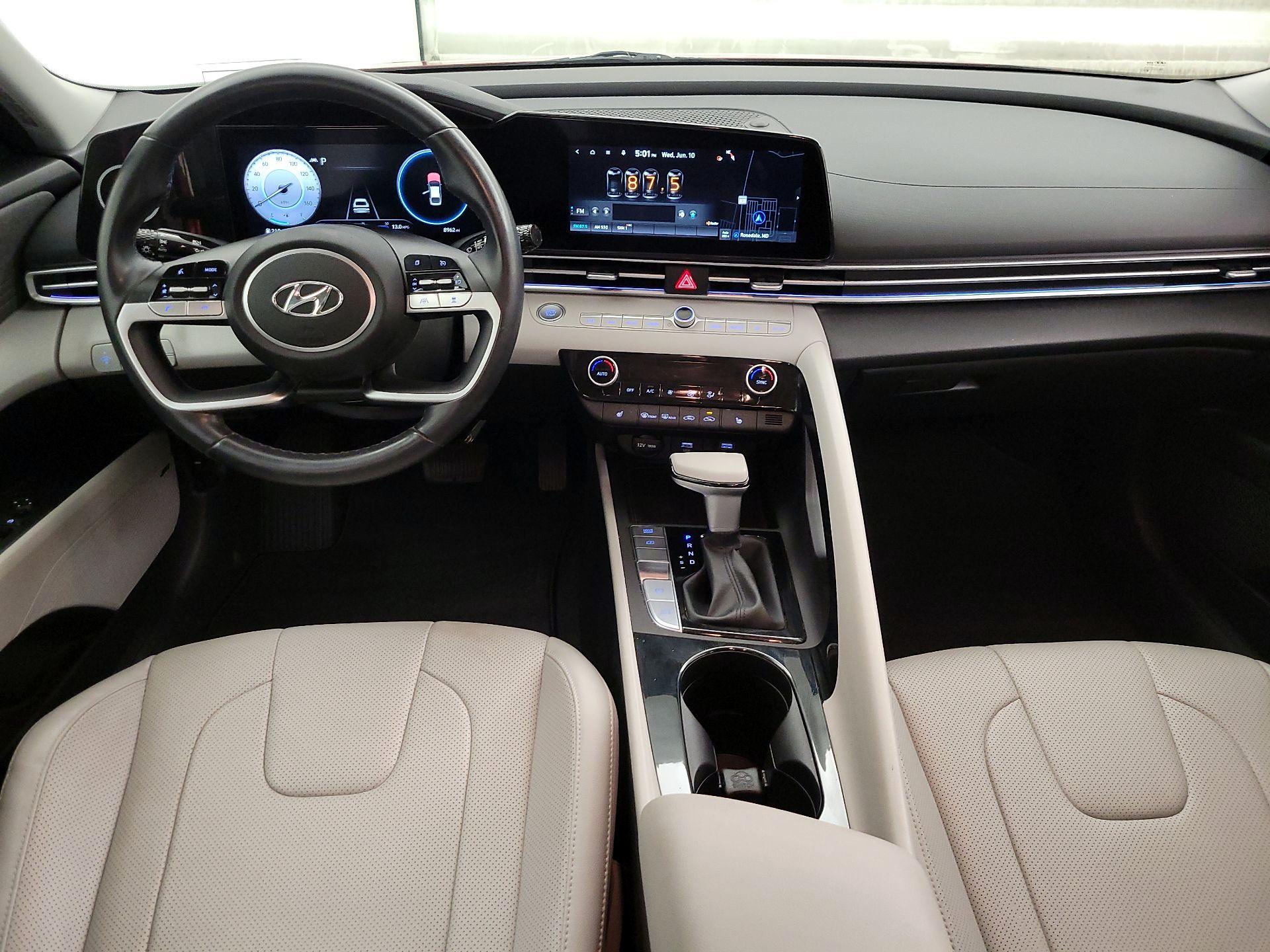 Thumbnail: 2022 Hyundai Elantra - 9