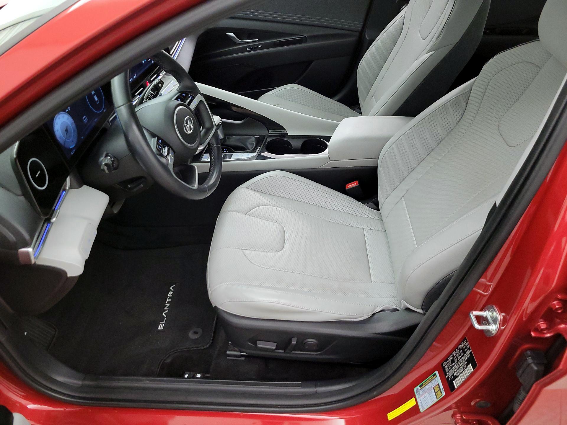 Thumbnail: 2022 Hyundai Elantra - 11