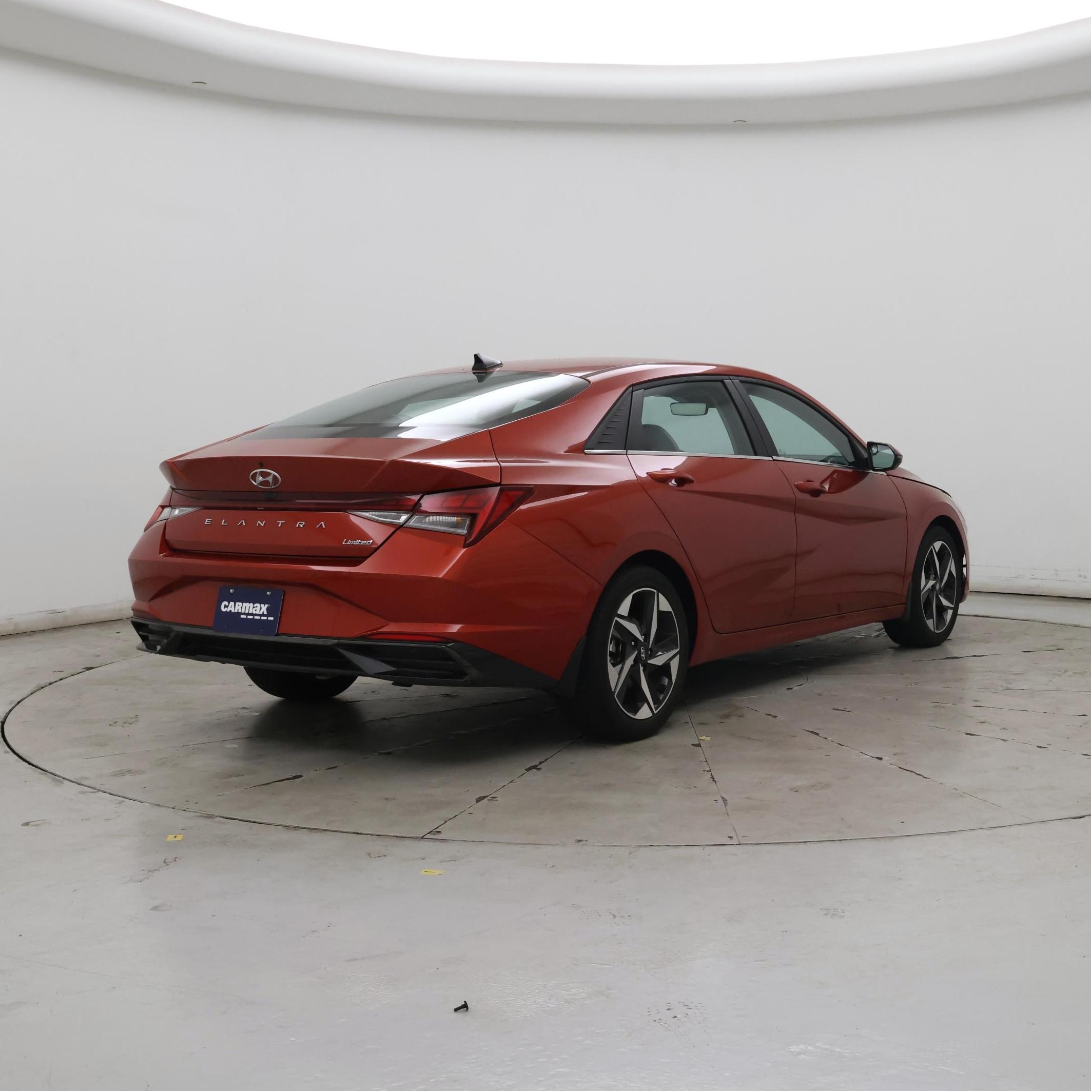 Thumbnail: 2022 Hyundai Elantra - 8