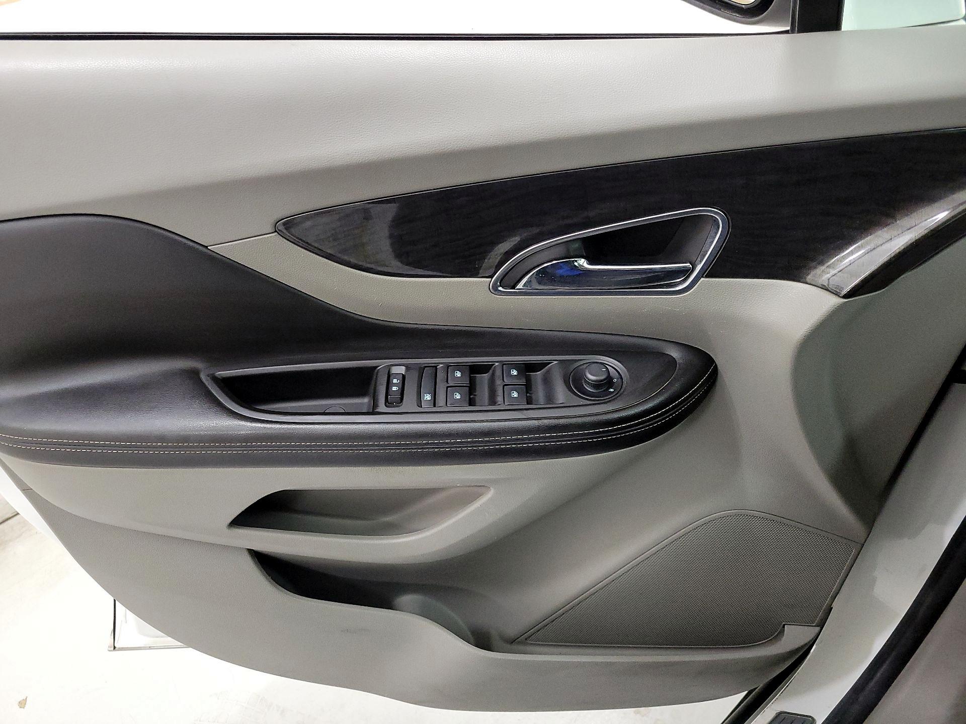 Thumbnail: 2015 Buick Encore - 12
