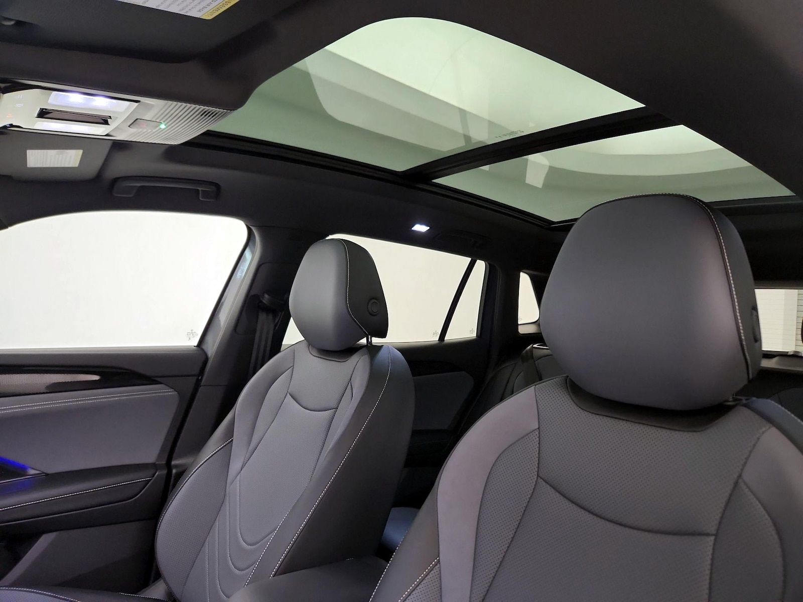 2025 Volkswagen Tiguan SE R-LINE BLACK - Photo 19
